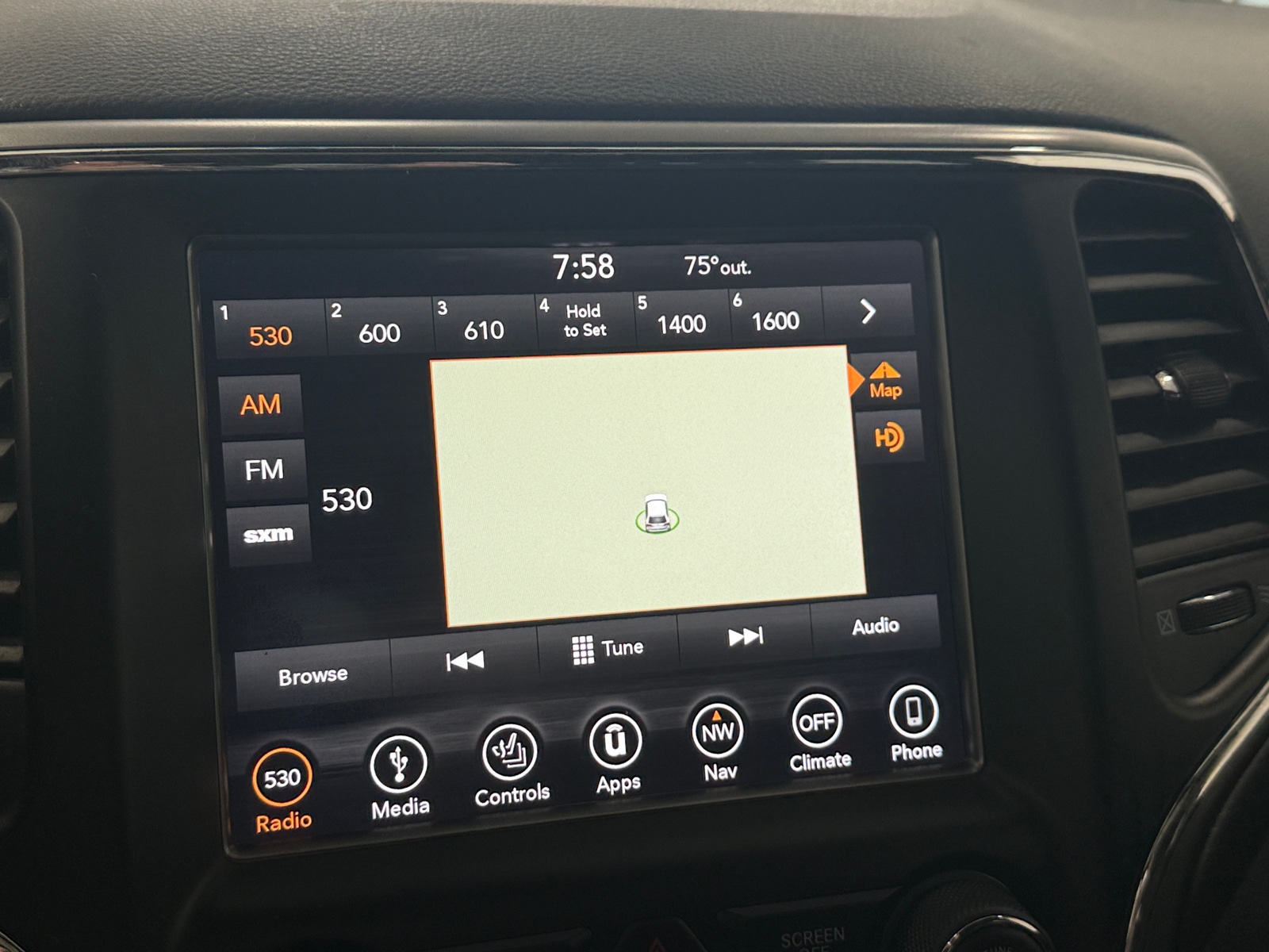 Thumbnail: 2018 Jeep Grand Cherokee - 4