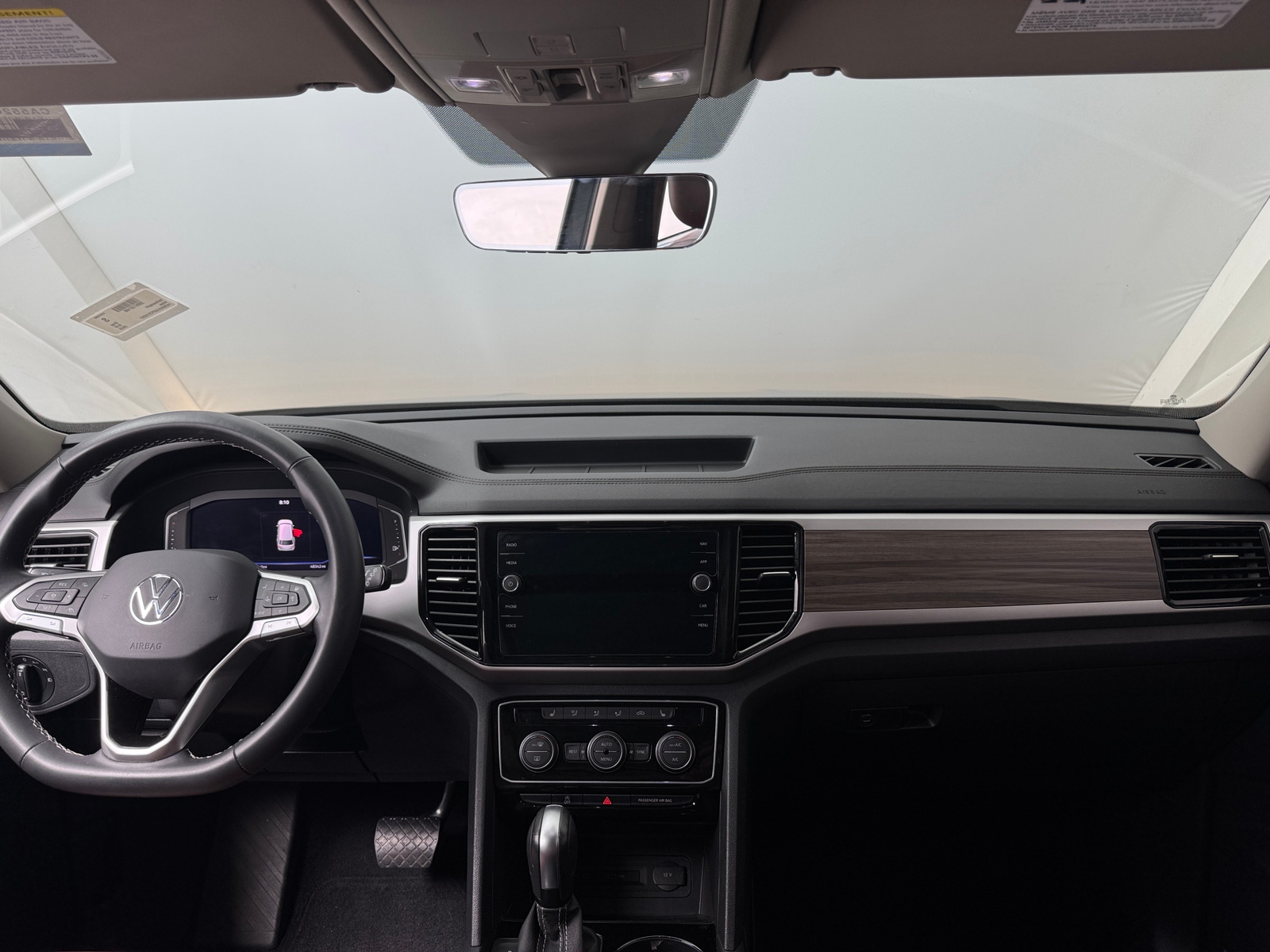 Thumbnail: 2023 Volkswagen Atlas - 2