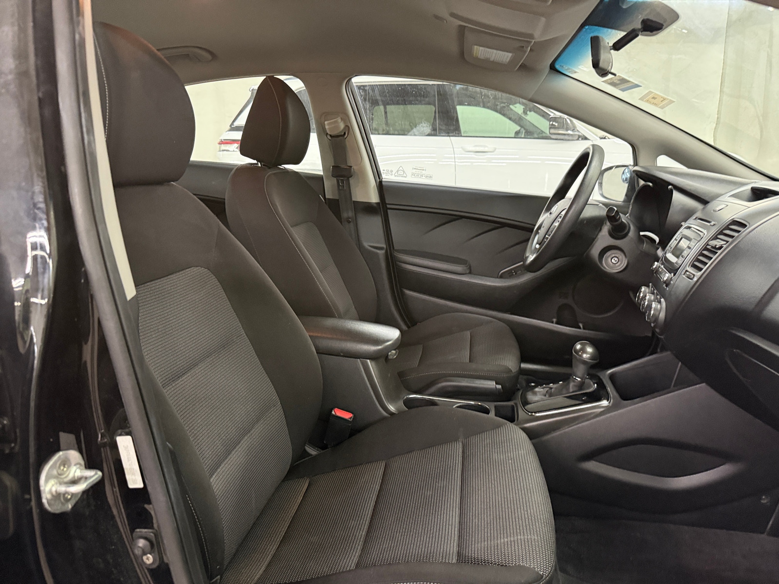 Thumbnail: 2017 Kia Forte - 2