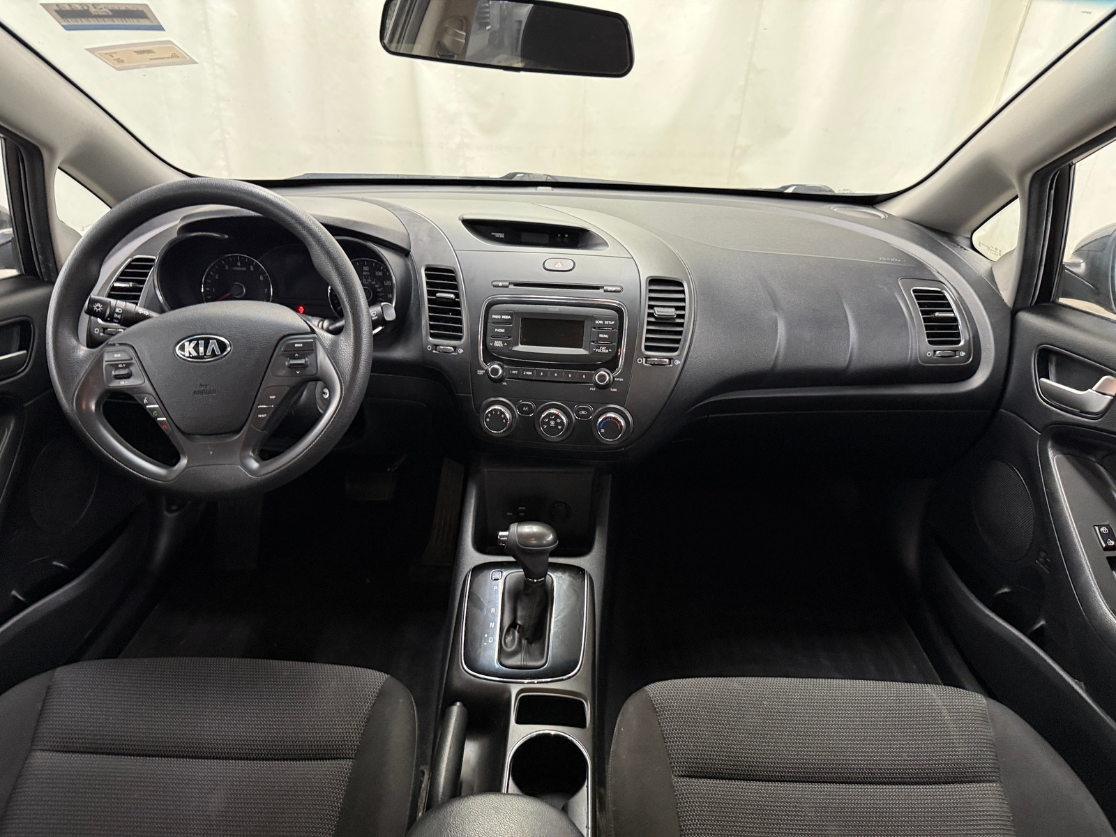 Thumbnail: 2017 Kia Forte - 3