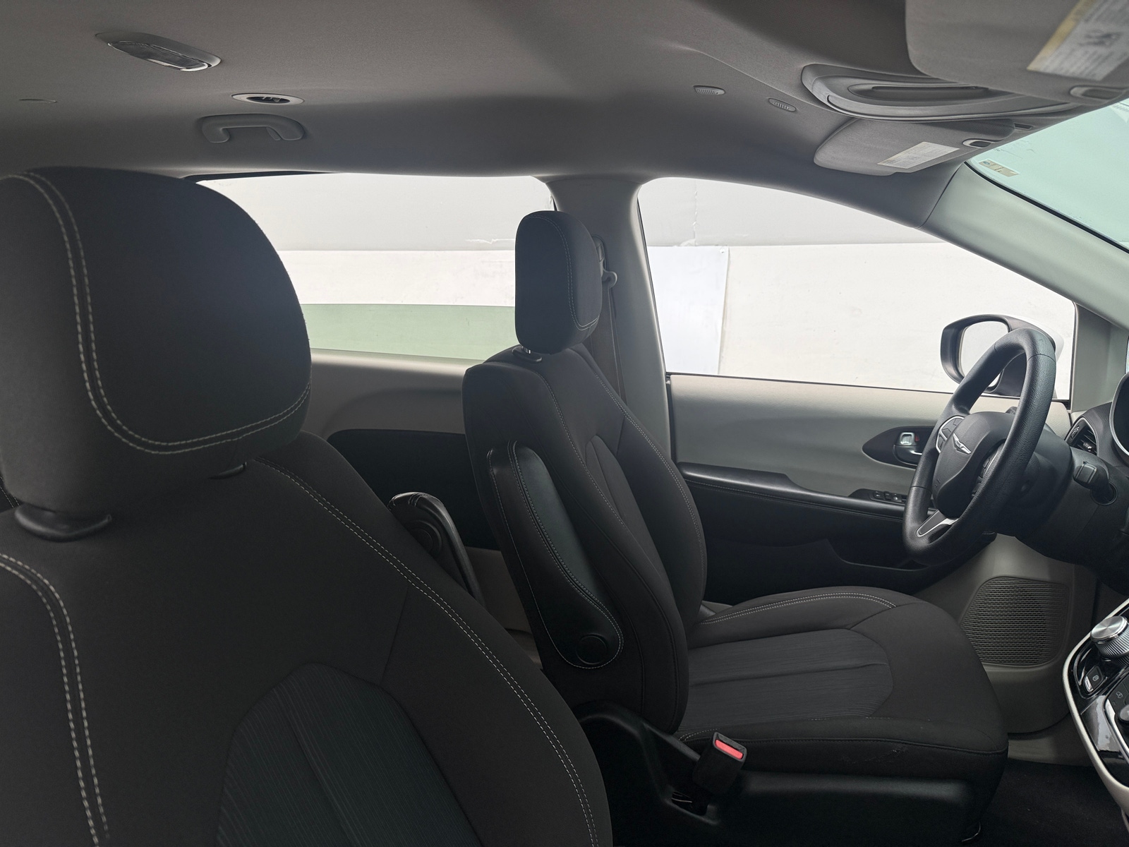 Thumbnail: 2020 Chrysler Voyager - 2