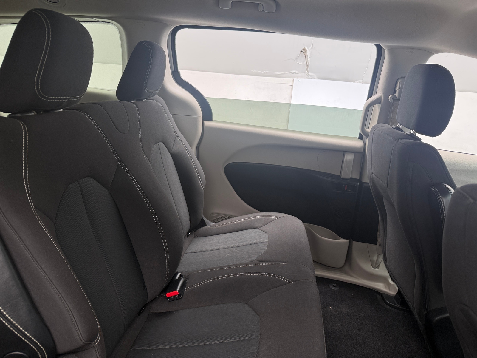 Thumbnail: 2020 Chrysler Voyager - 6