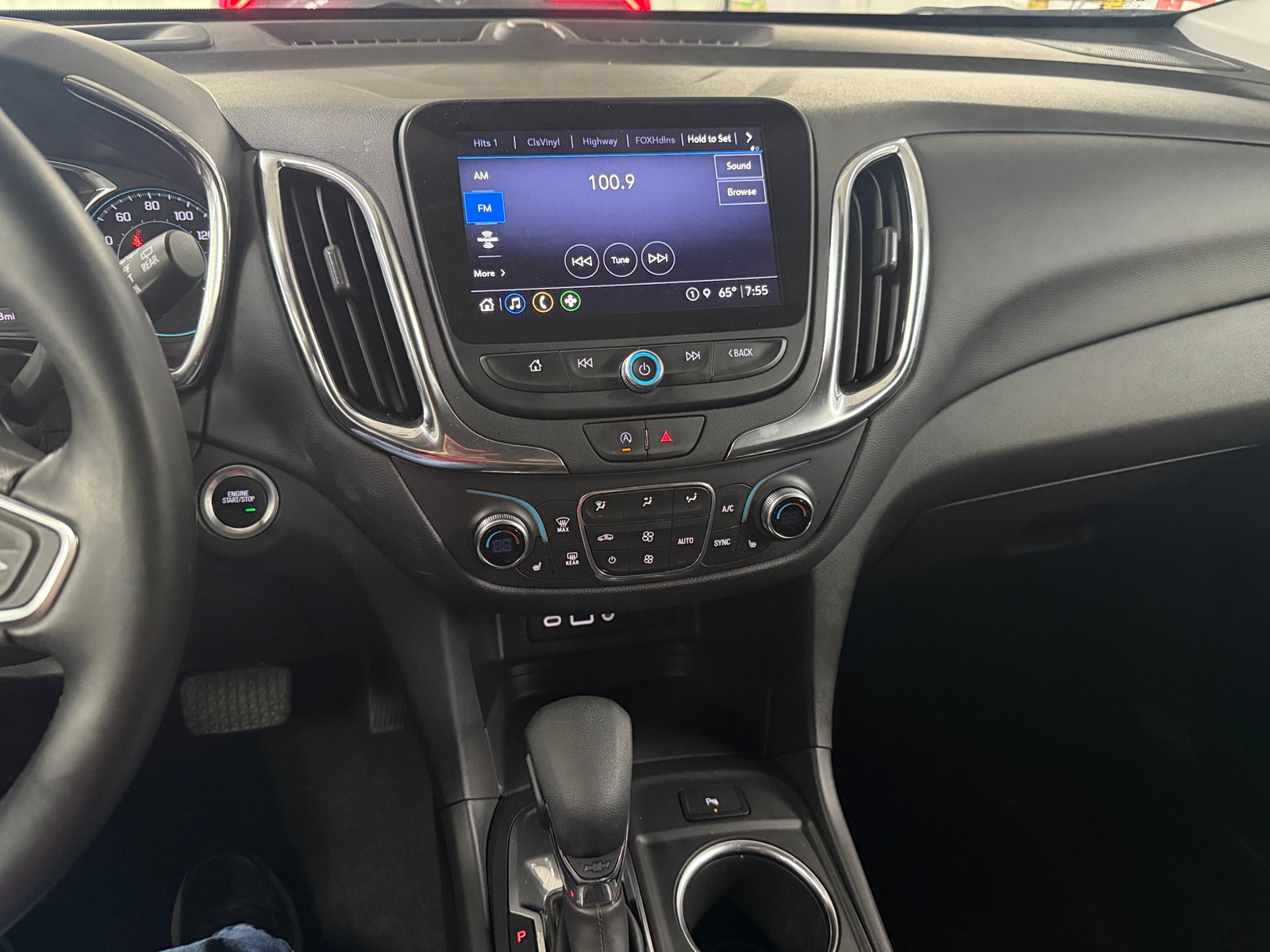Thumbnail: 2024 Chevrolet Equinox - 4