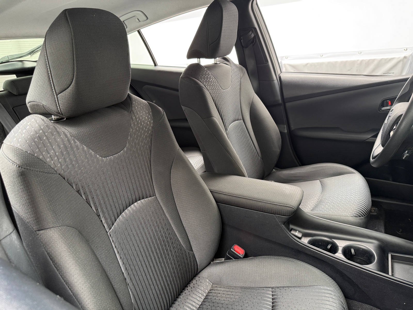 Thumbnail: 2016 Toyota Prius - 2