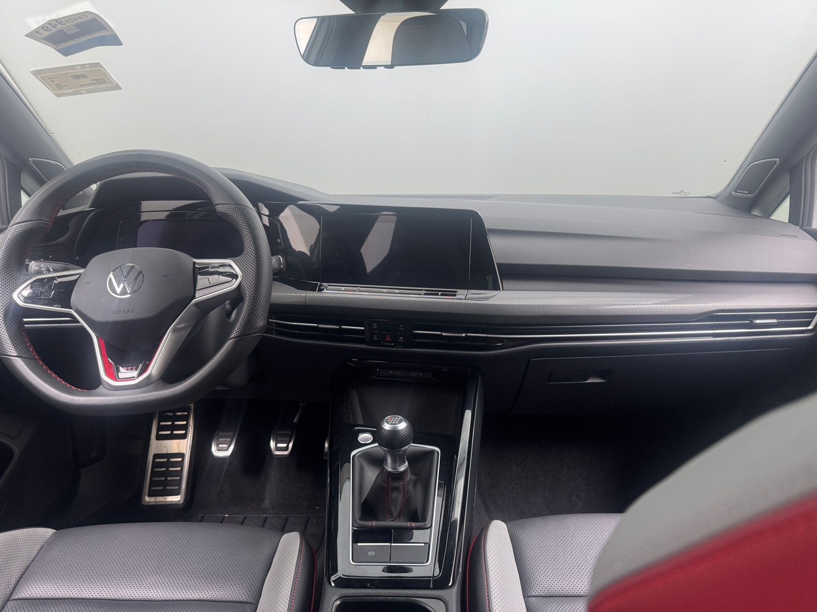 Thumbnail: 2024 Volkswagen Golf - 2