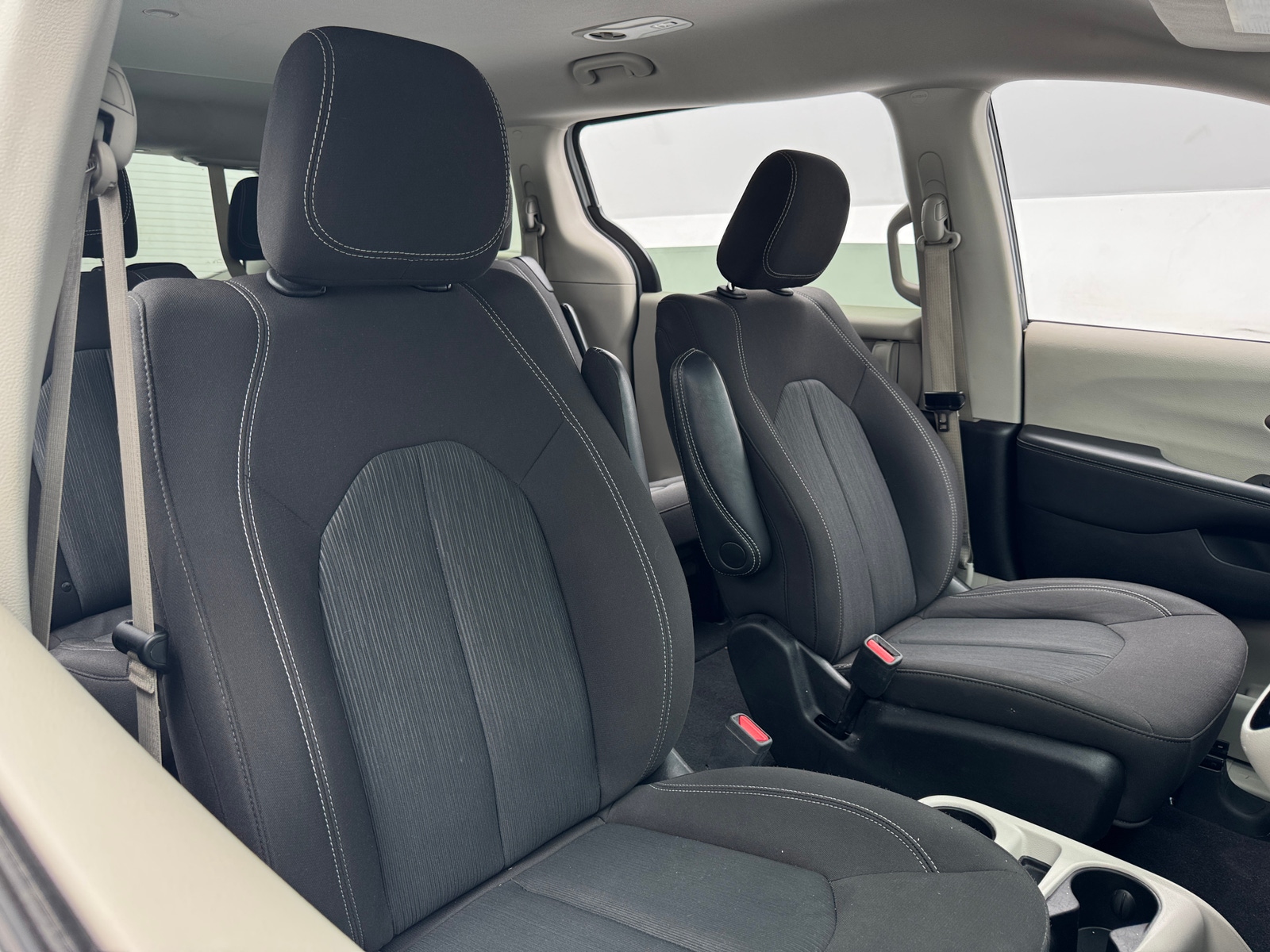 Thumbnail: 2024 Chrysler Voyager - 2