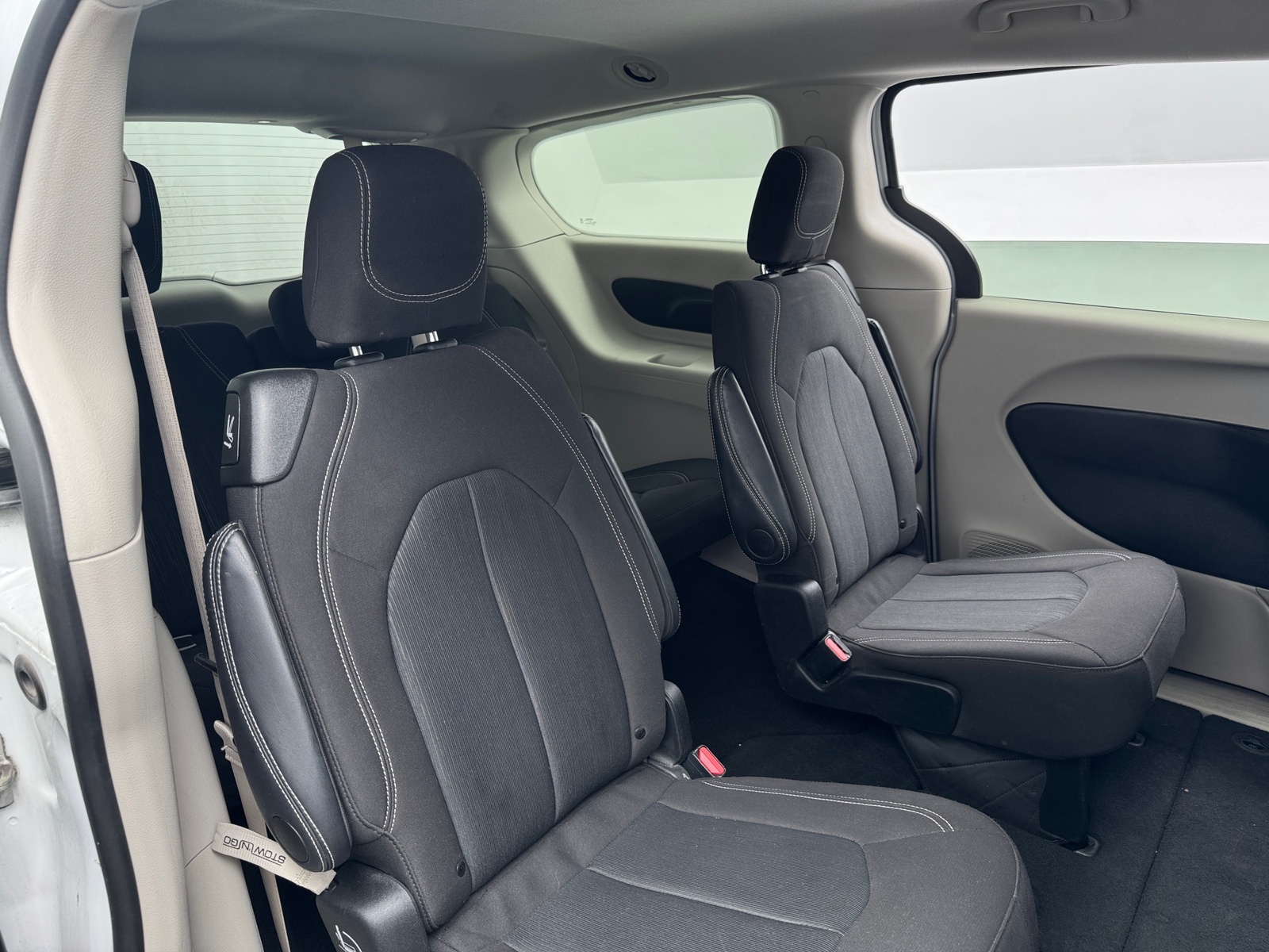 Thumbnail: 2024 Chrysler Voyager - 6