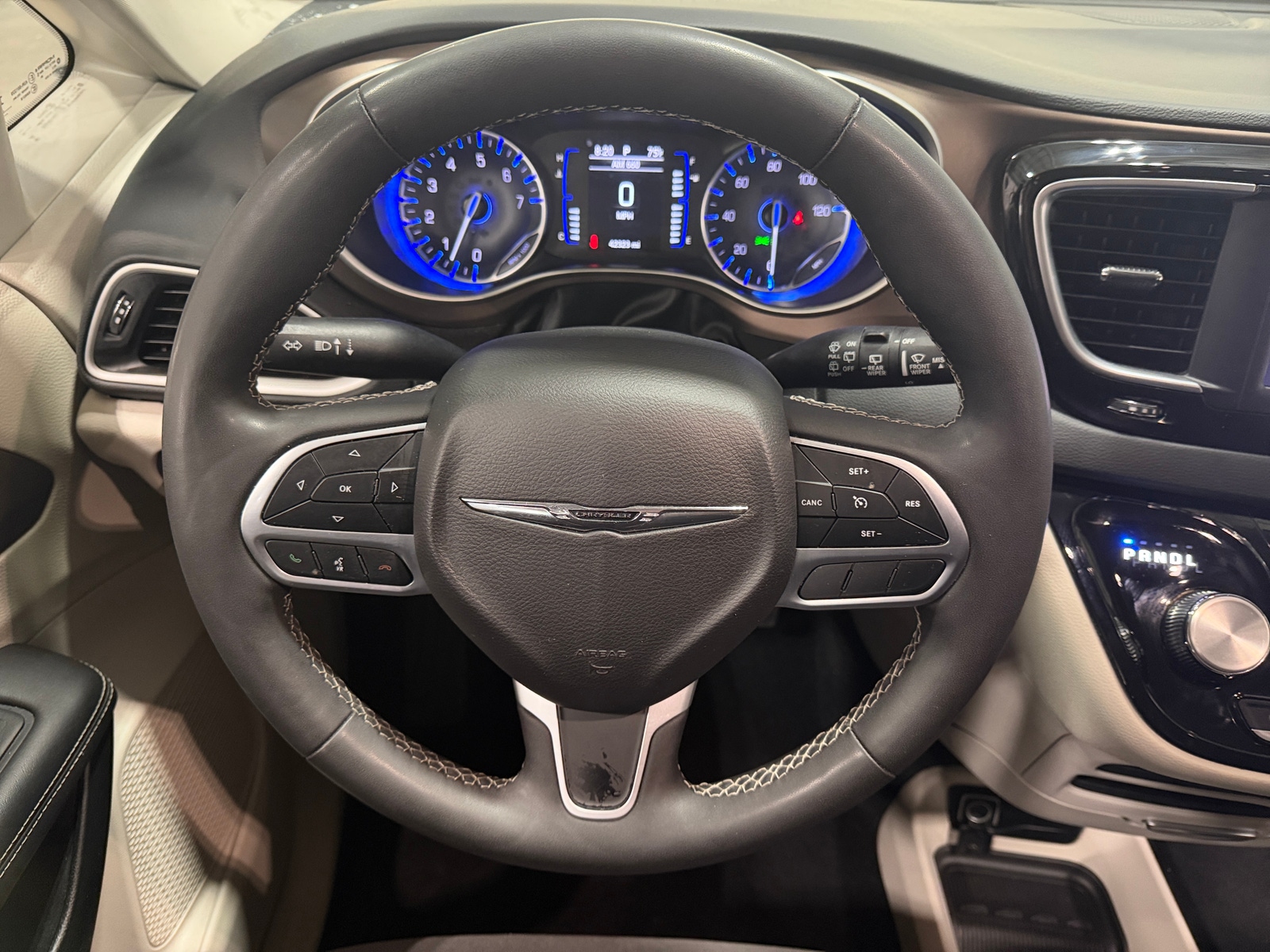 Thumbnail: 2024 Chrysler Voyager - 5