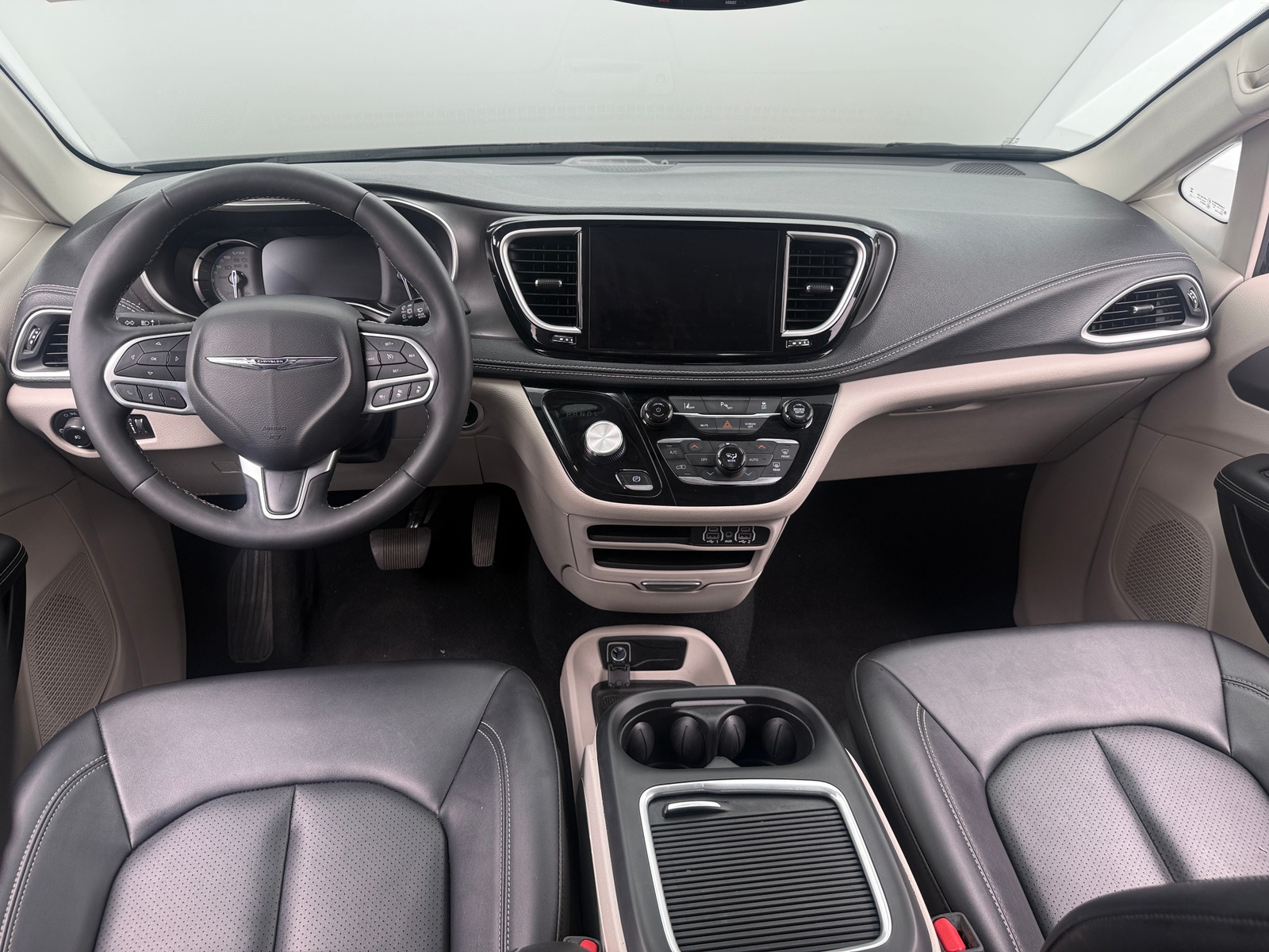Thumbnail: 2024 Chrysler Pacifica - 2