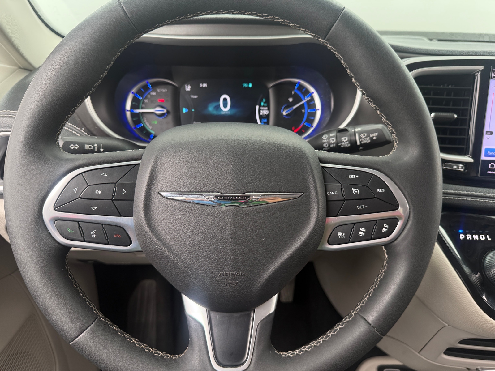 Thumbnail: 2024 Chrysler Pacifica - 4