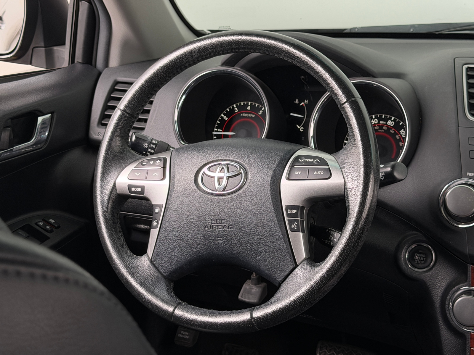 Thumbnail: 2011 Toyota Highlander - 4