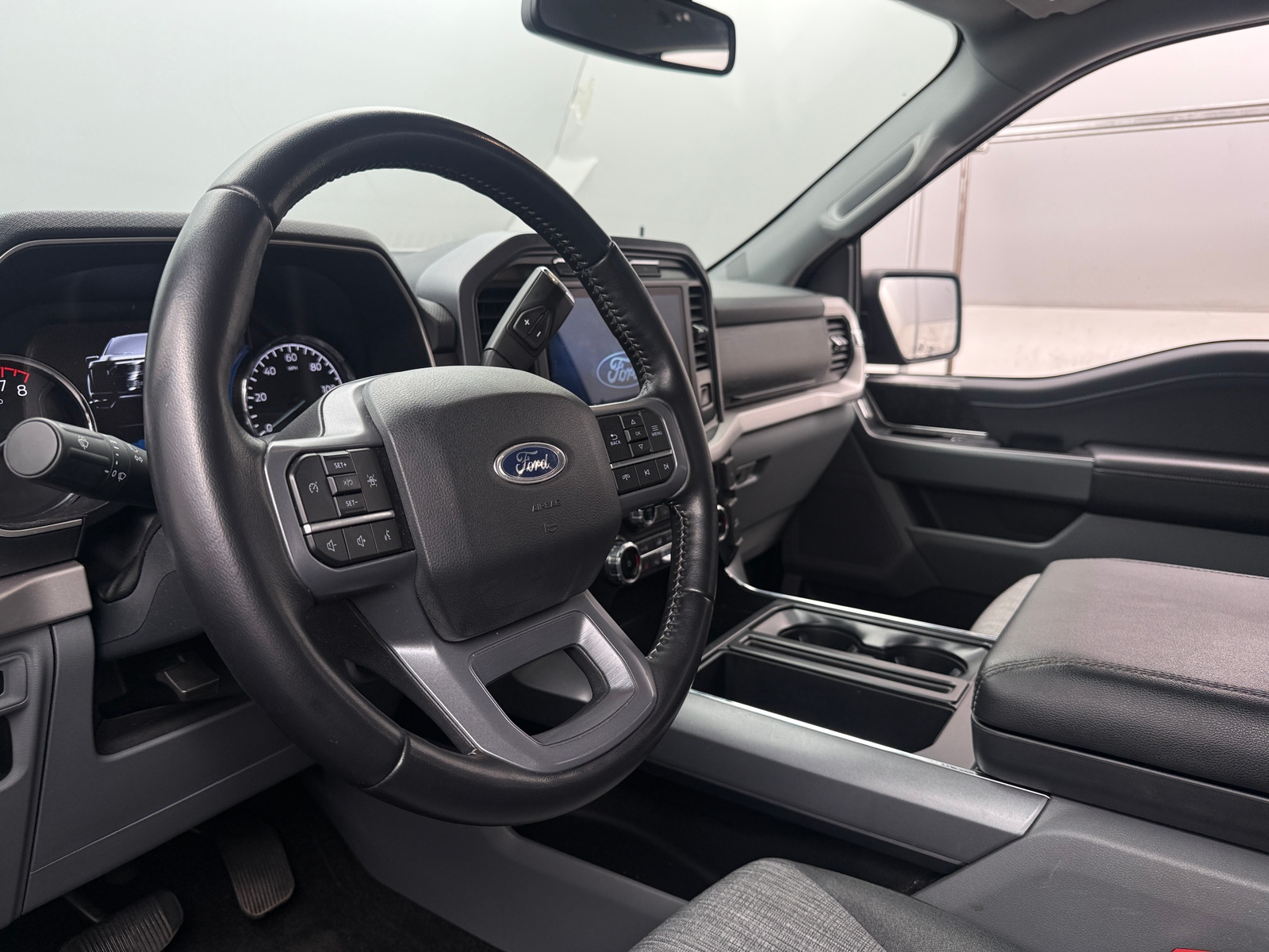 Thumbnail: 2022 Ford Econoline - 5