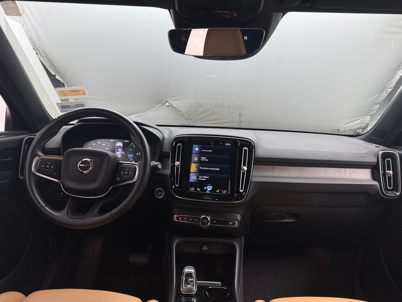 Thumbnail: 2021 Volvo XC40 - 2