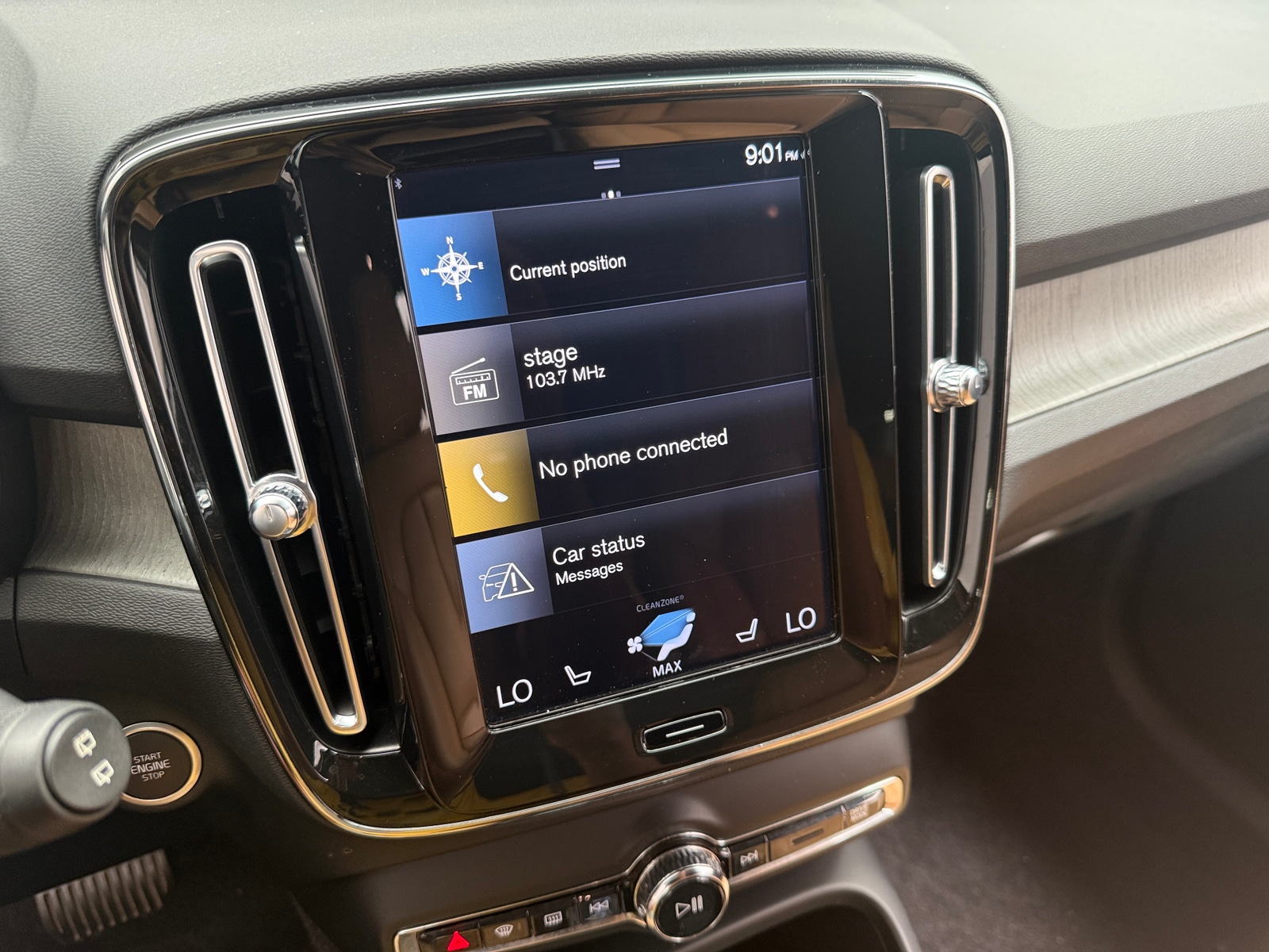 Thumbnail: 2021 Volvo XC40 - 3