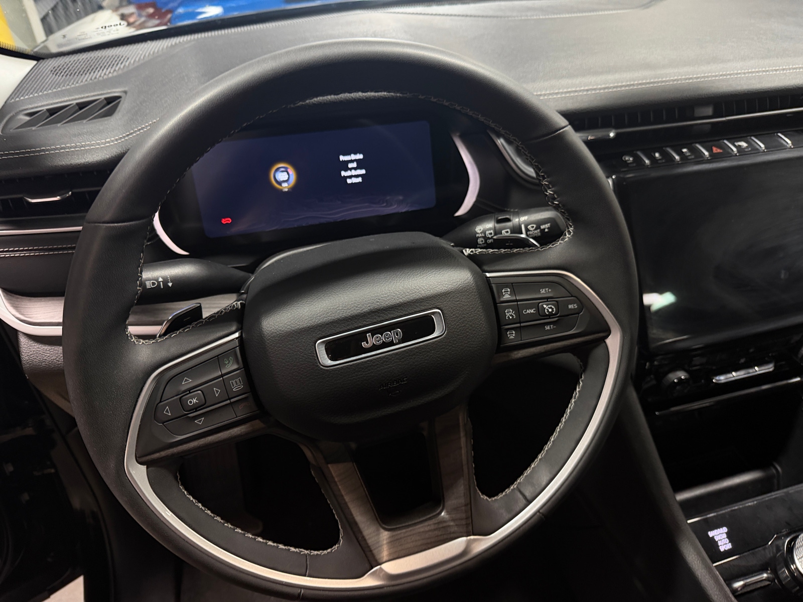 Thumbnail: 2023 Jeep Grand Cherokee - 4