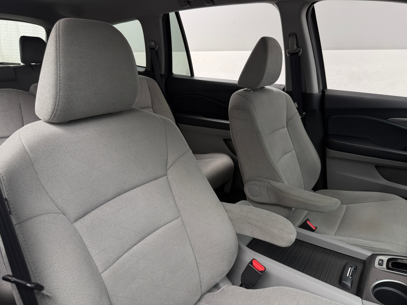 Thumbnail: 2019 Honda Pilot - 2