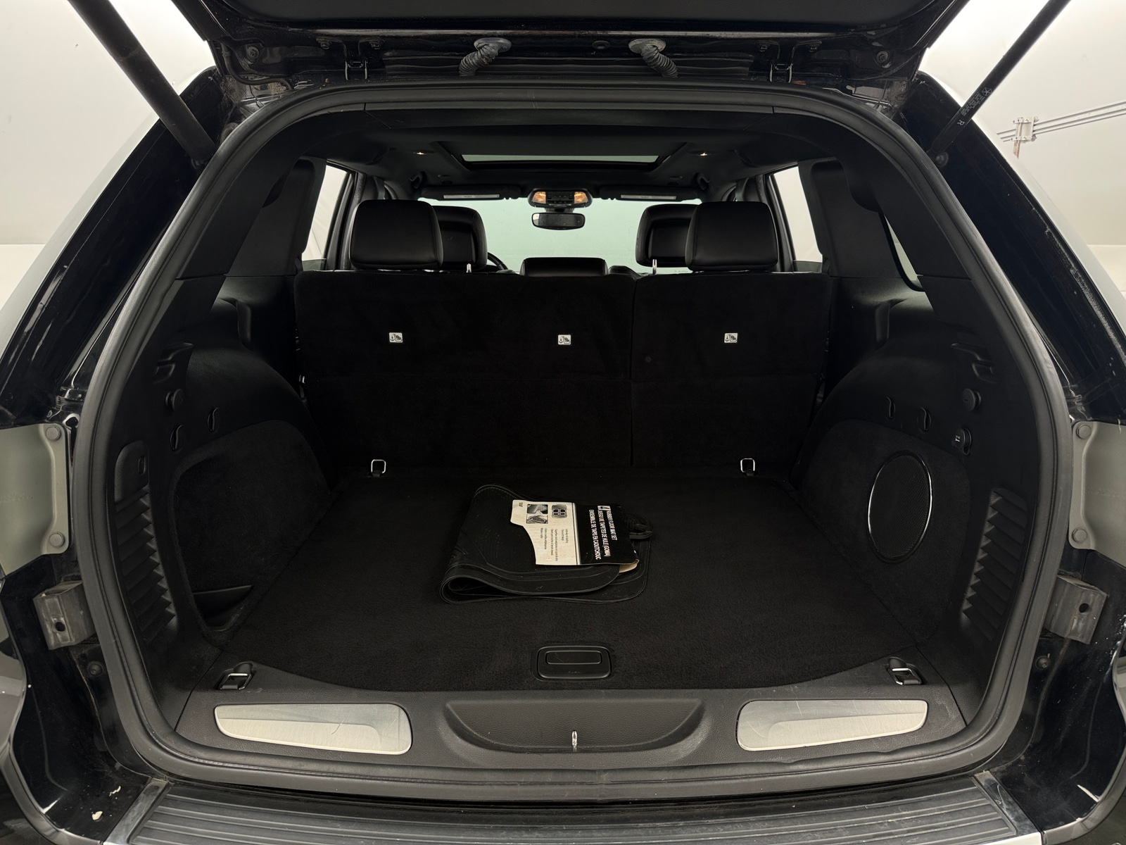 Thumbnail: 2019 Jeep Grand Cherokee - 6
