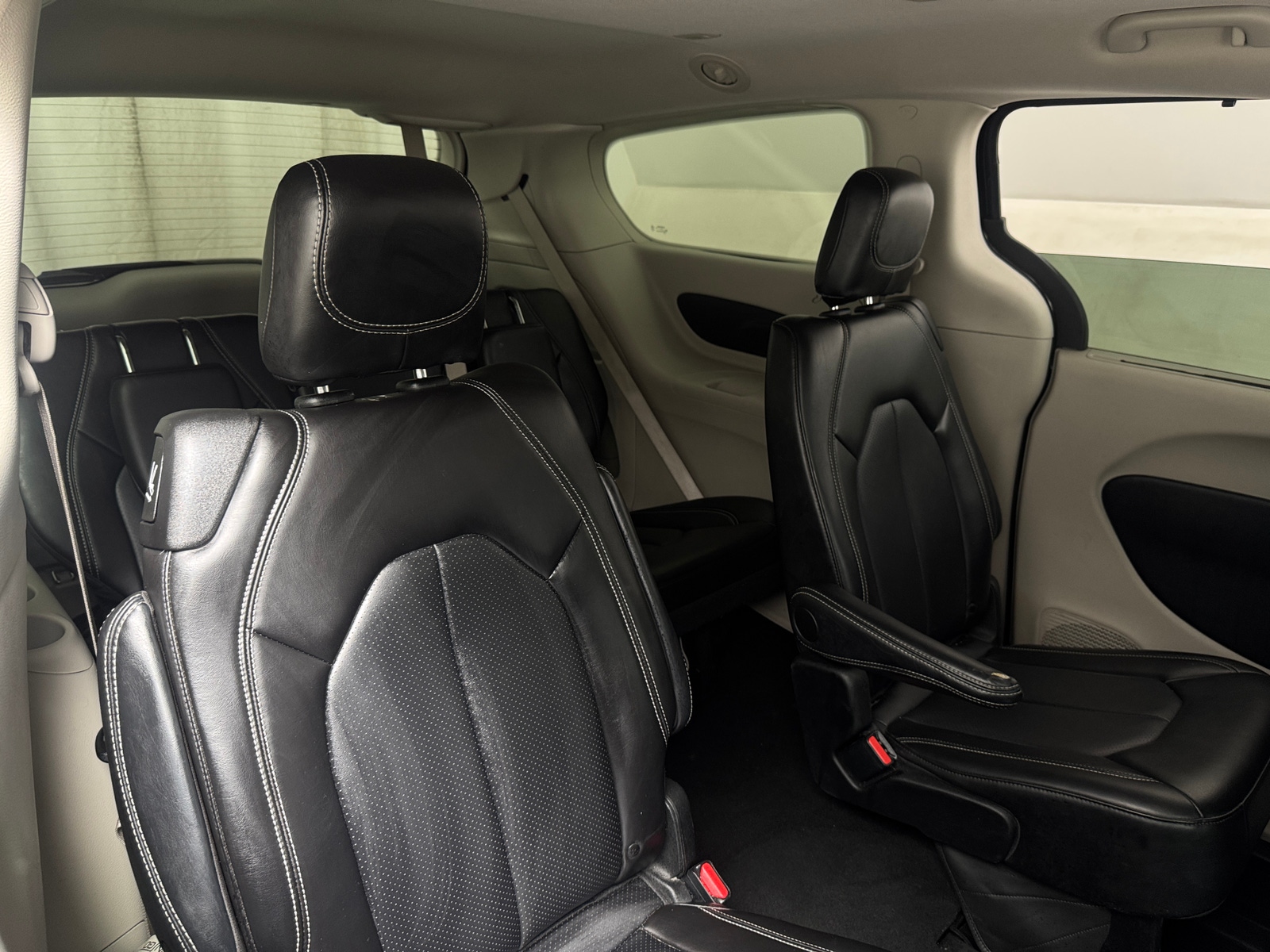 Thumbnail: 2024 Chrysler Pacifica - 5