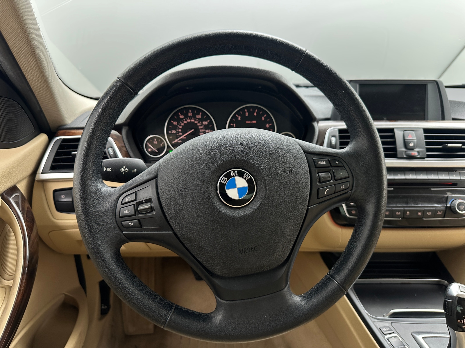 Thumbnail: 2016 BMW 3 Series - 4