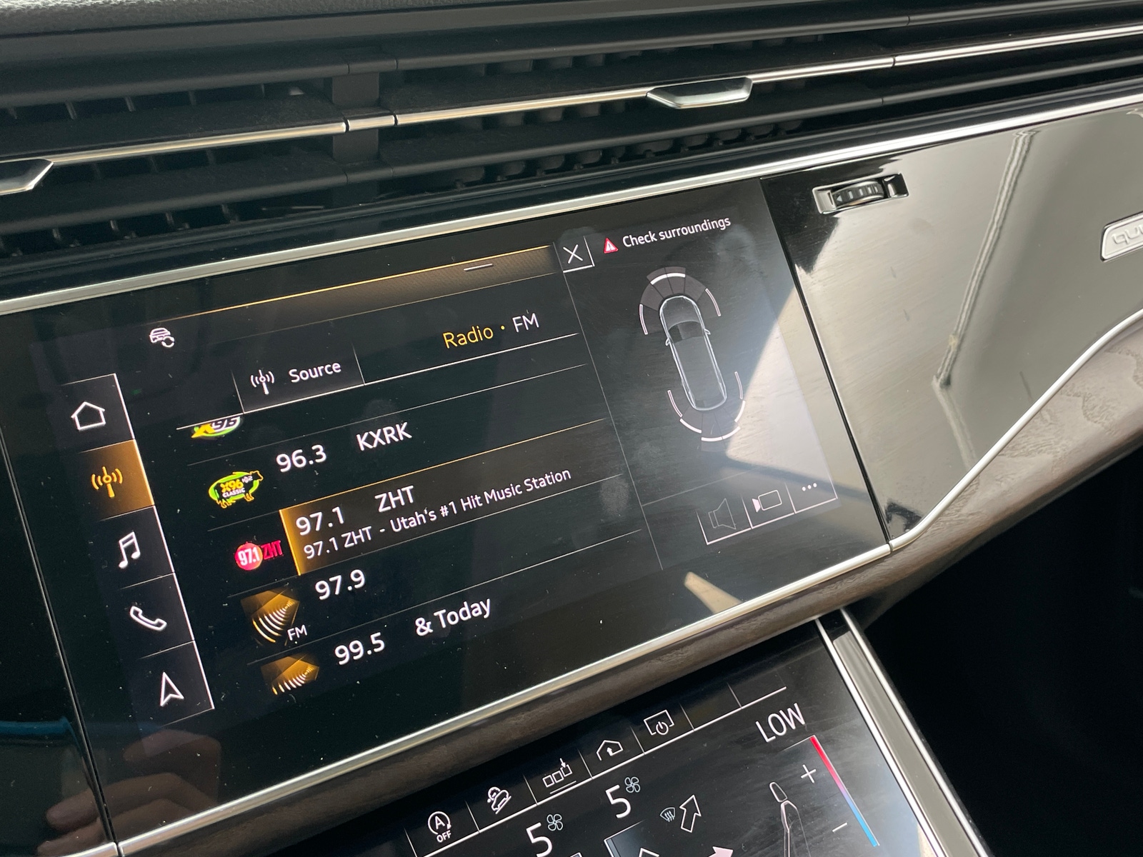 Thumbnail: 2019 Audi Q8 - 3