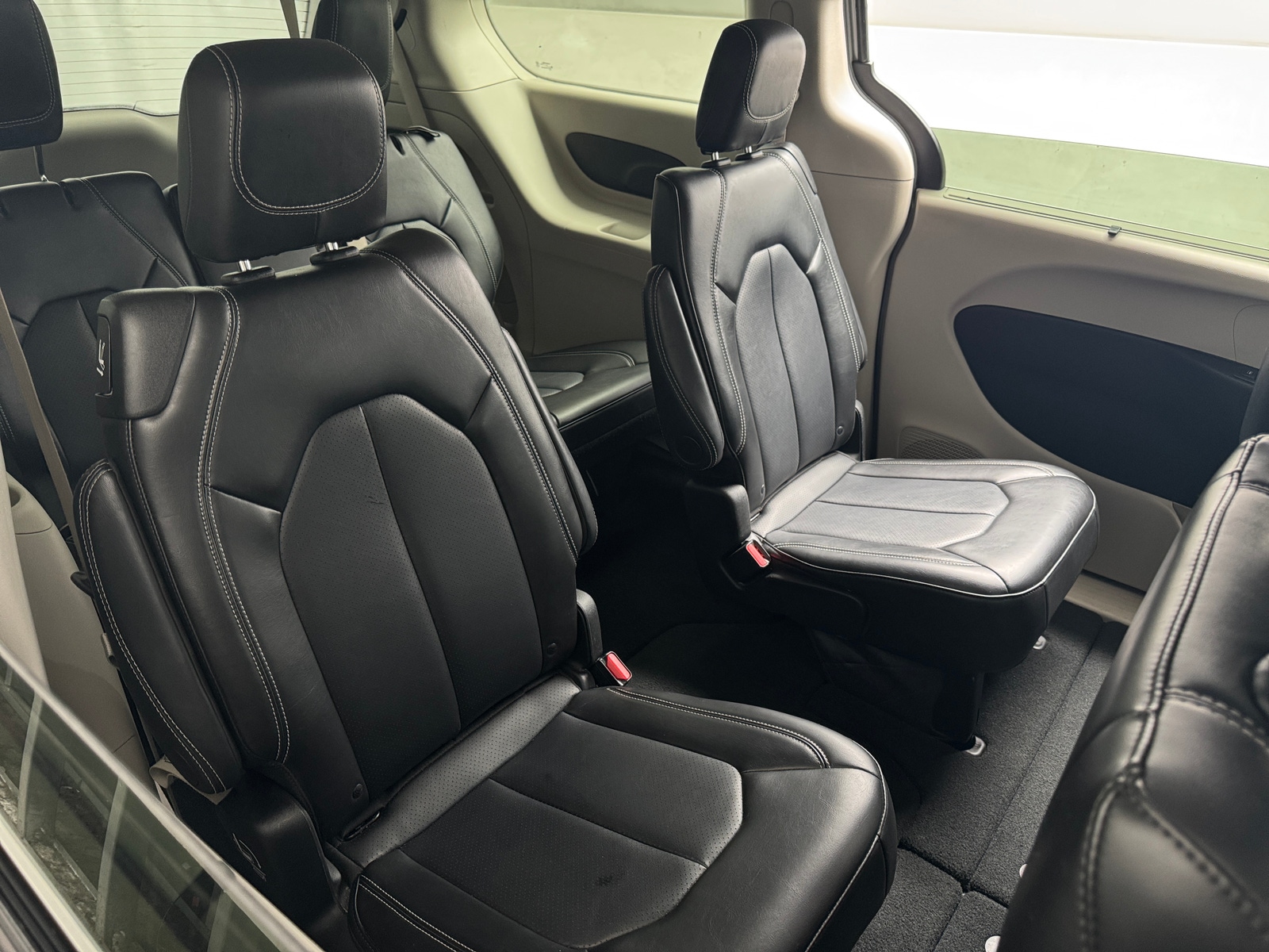 Thumbnail: 2024 Chrysler Pacifica - 5