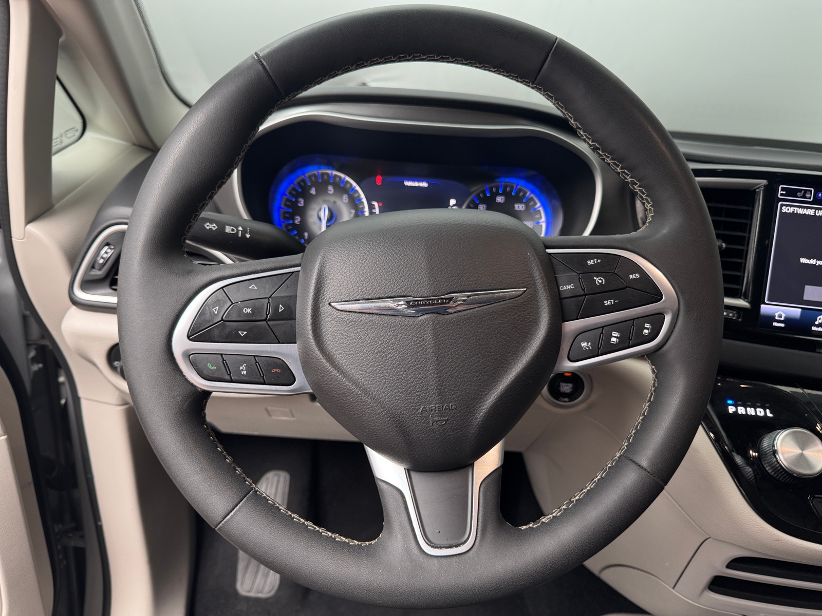 Thumbnail: 2024 Chrysler Pacifica - 4