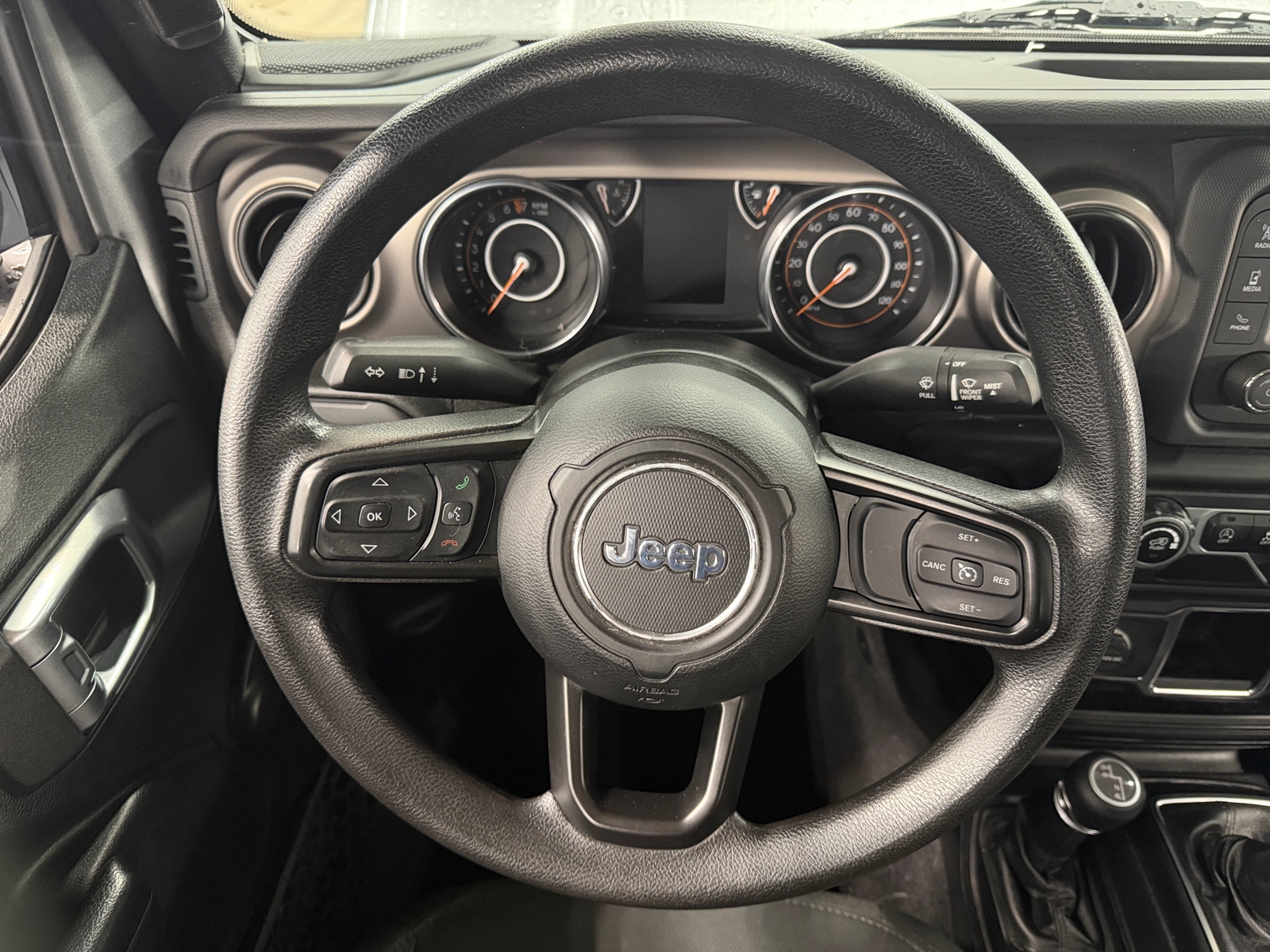 Thumbnail: 2021 Jeep Gladiator - 5