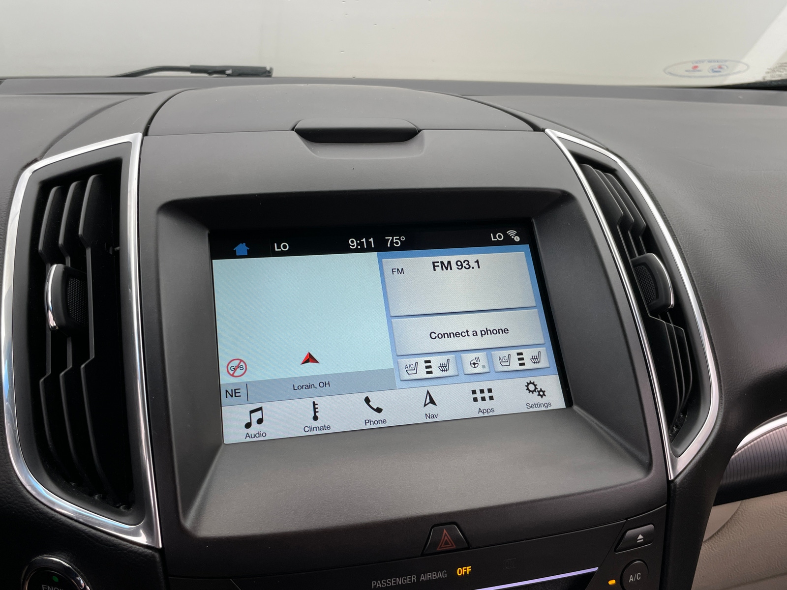 Thumbnail: 2018 Ford Edge - 3
