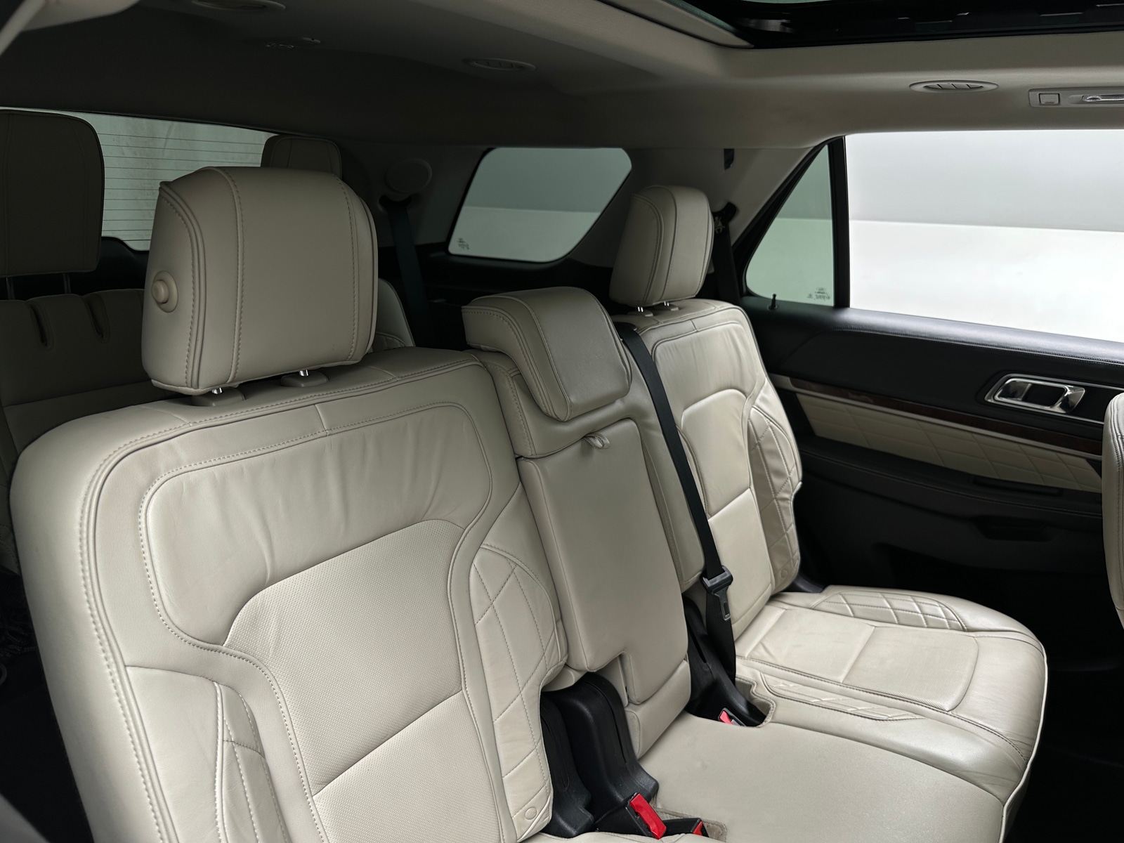 Thumbnail: 2016 Ford Explorer - 5