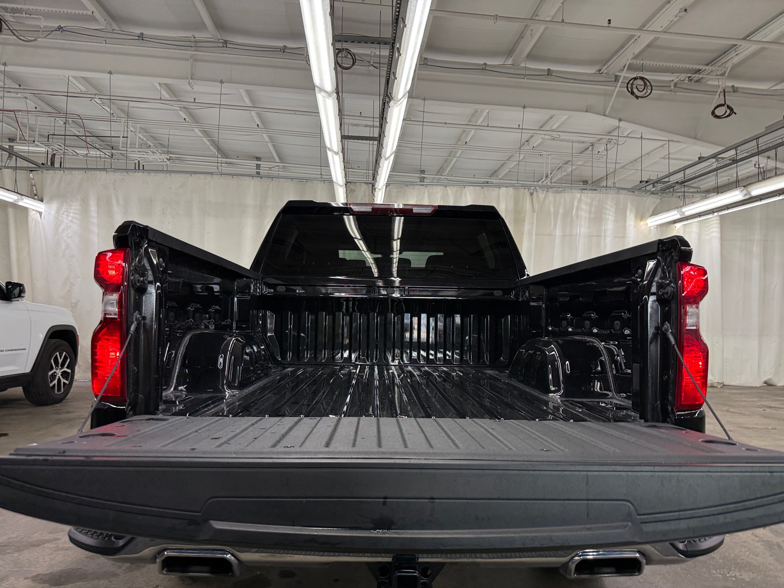 Thumbnail: 2022 Chevrolet Silverado 1500 - 7