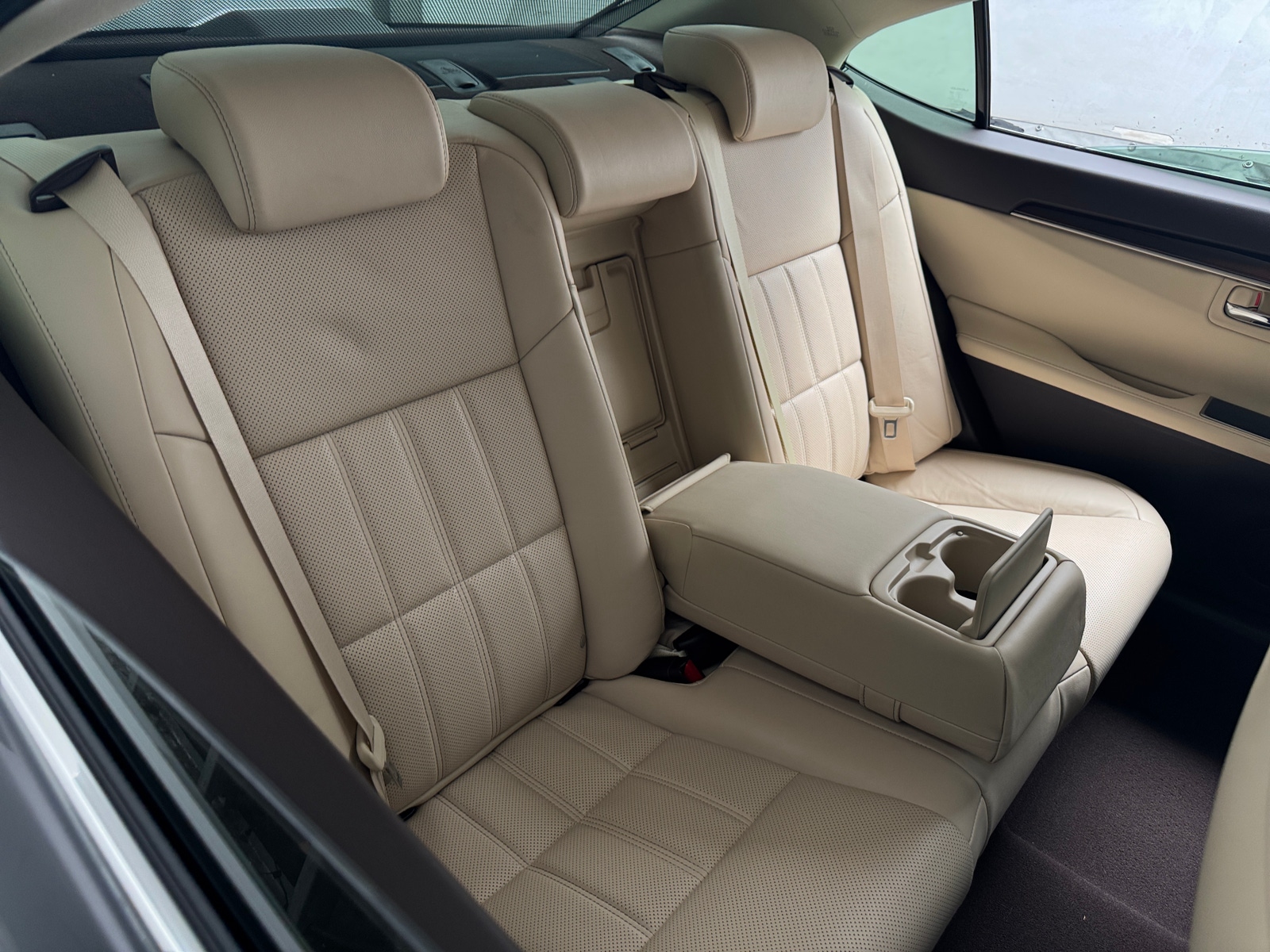 Thumbnail: 2017 Lexus ES - 5