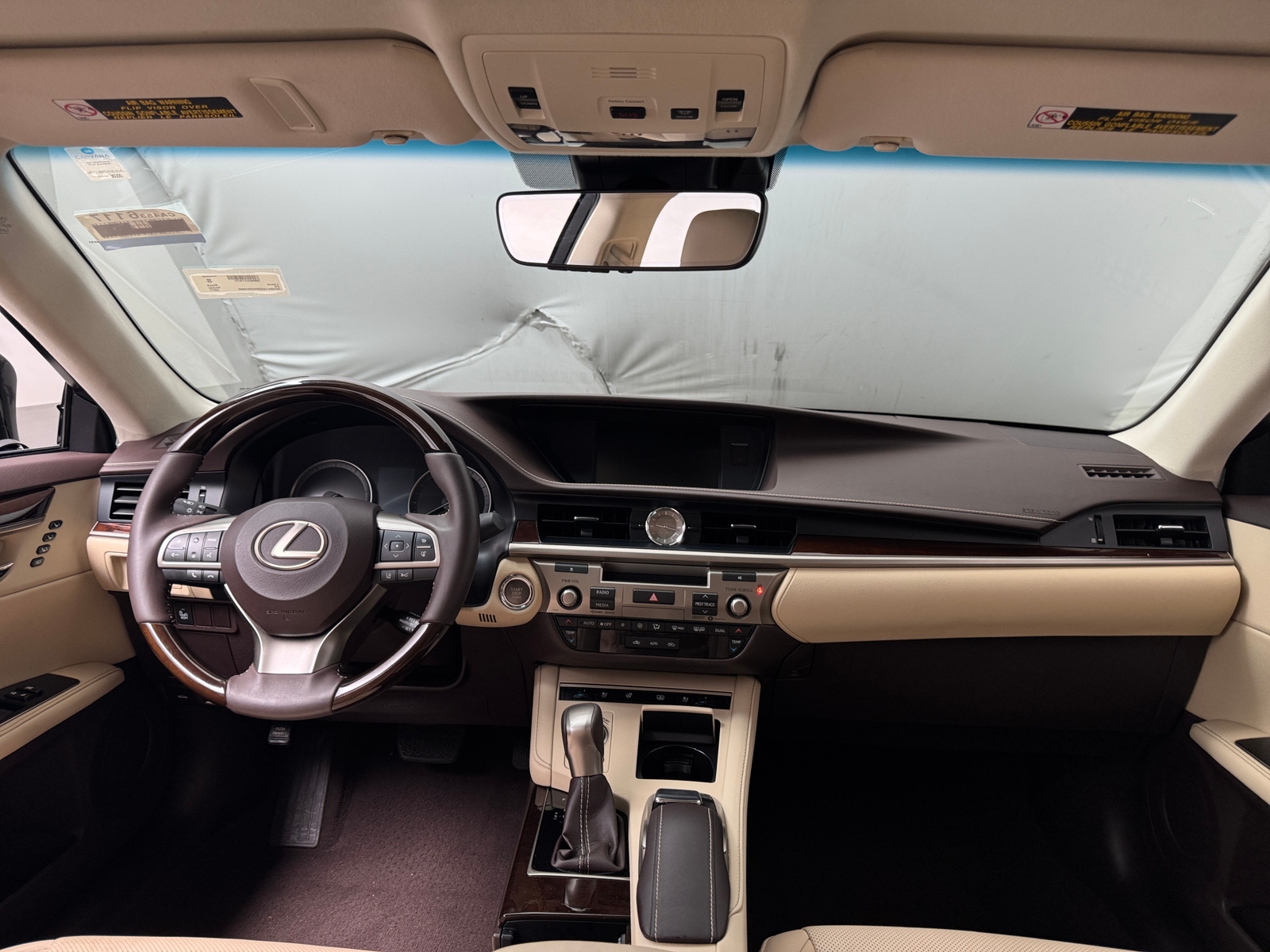 Thumbnail: 2017 Lexus ES - 2