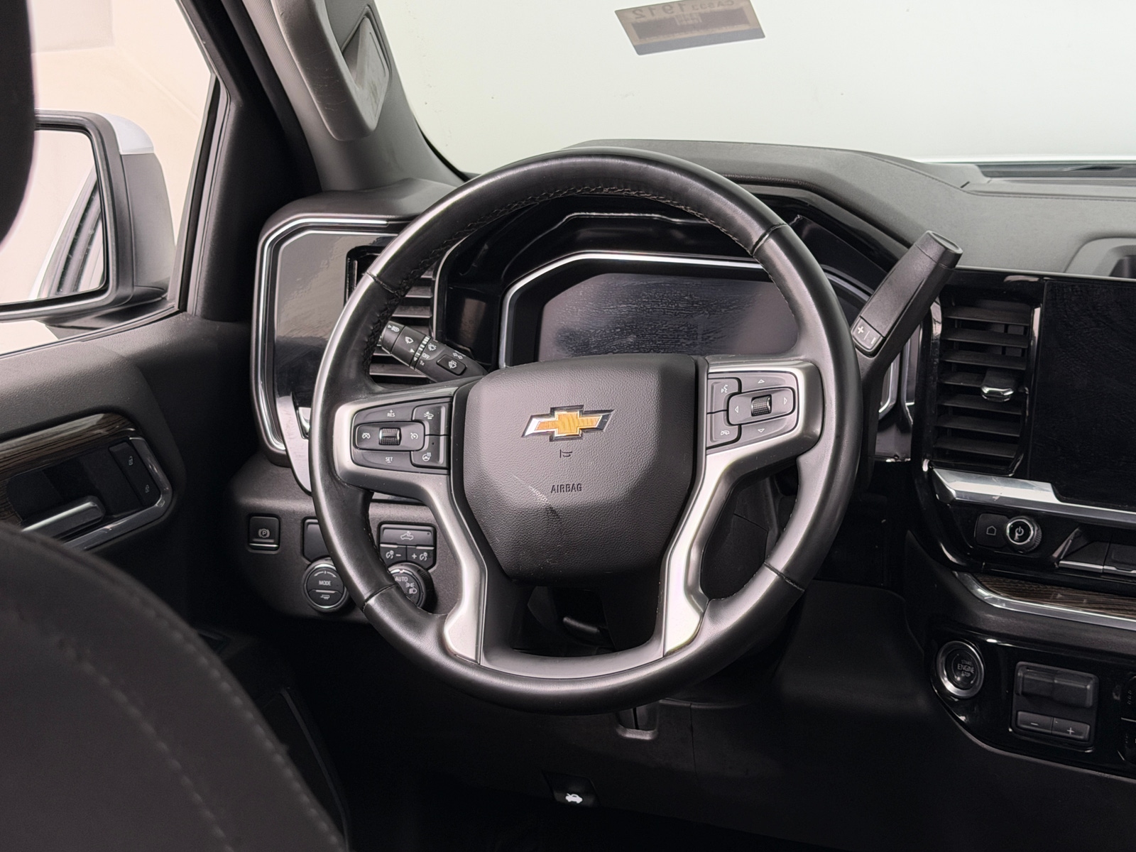 Thumbnail: 2025 Chevrolet Silverado 1500 - 5