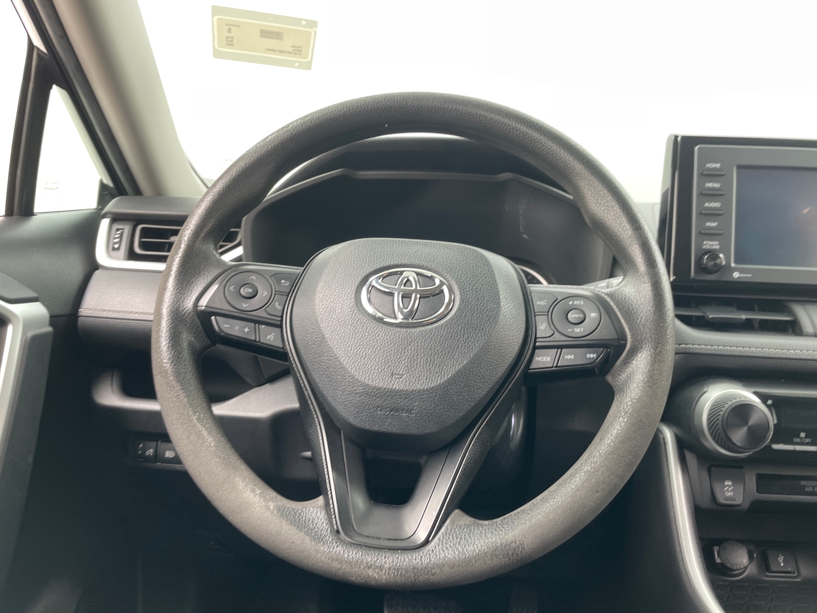 Thumbnail: 2022 Toyota RAV4 - 5