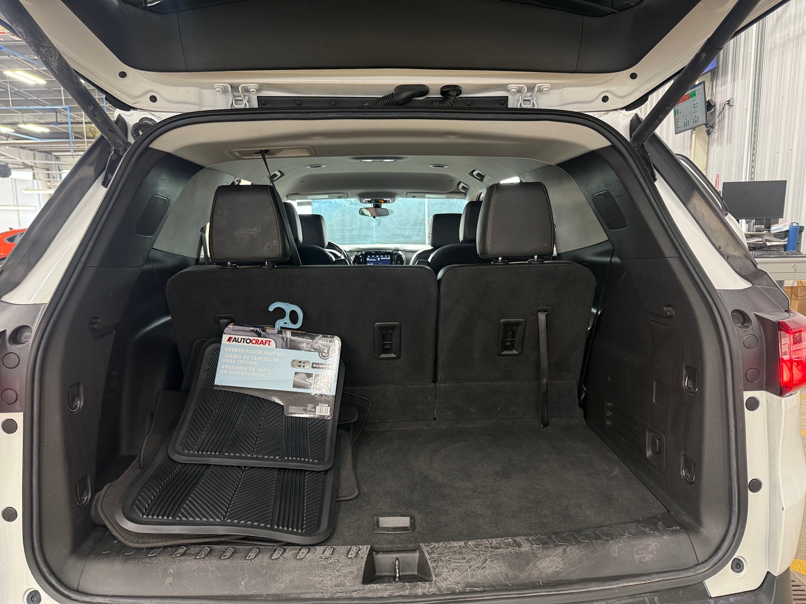 Thumbnail: 2021 Chevrolet Traverse - 6