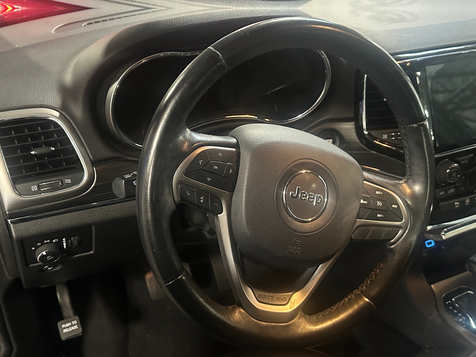 Thumbnail: 2020 Jeep Grand Cherokee - 4