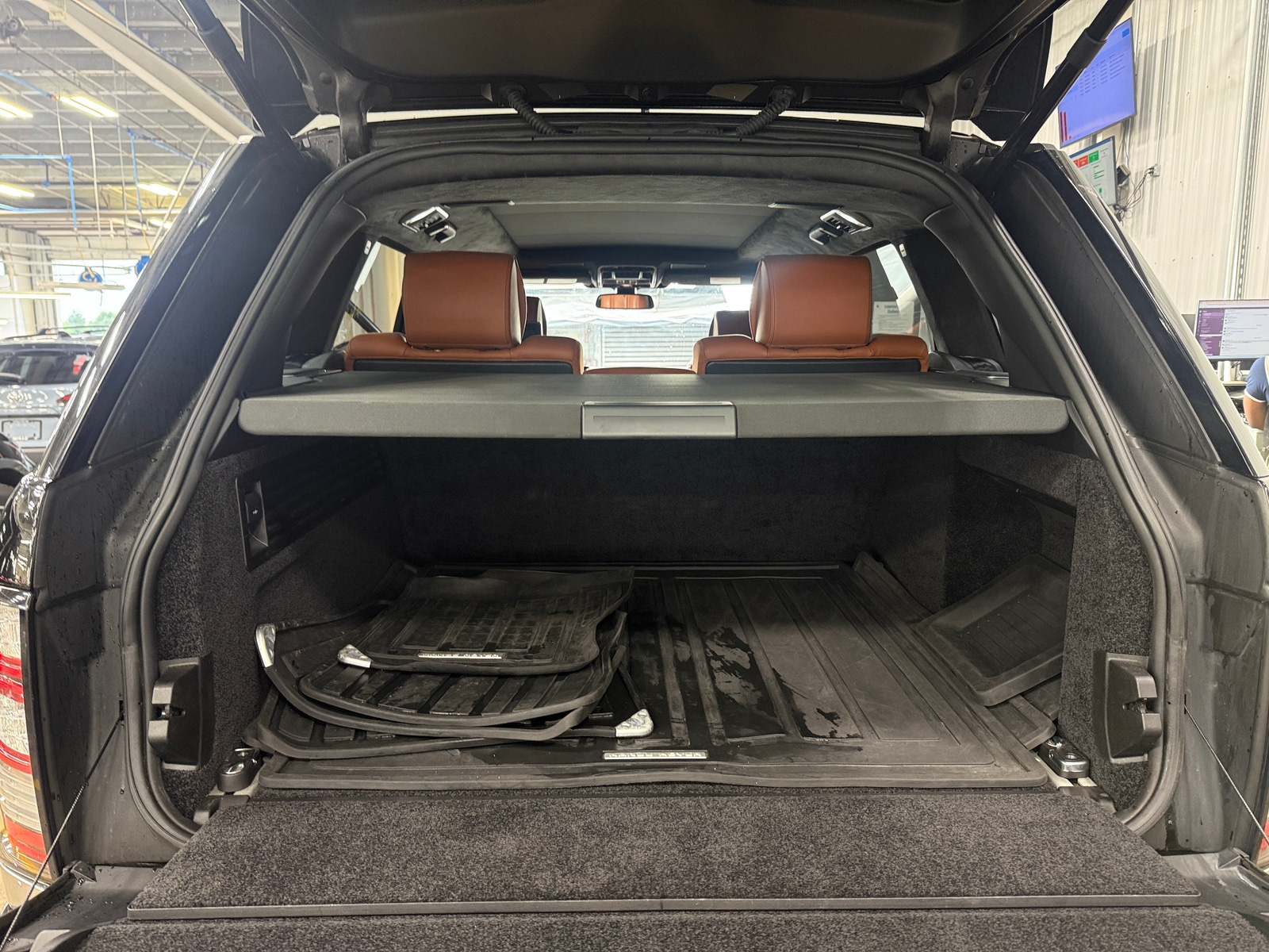 Thumbnail: 2016 Land Rover Range Rover - 6