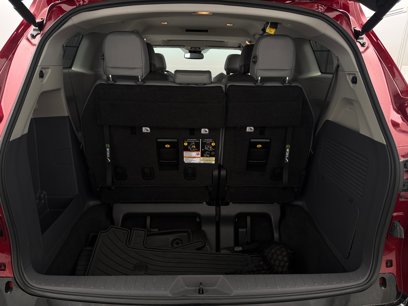Thumbnail: 2023 Toyota Sienna - 6
