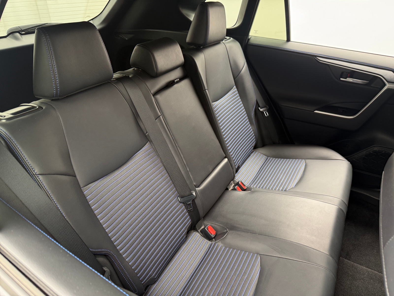 Thumbnail: 2023 Toyota RAV4 - 6