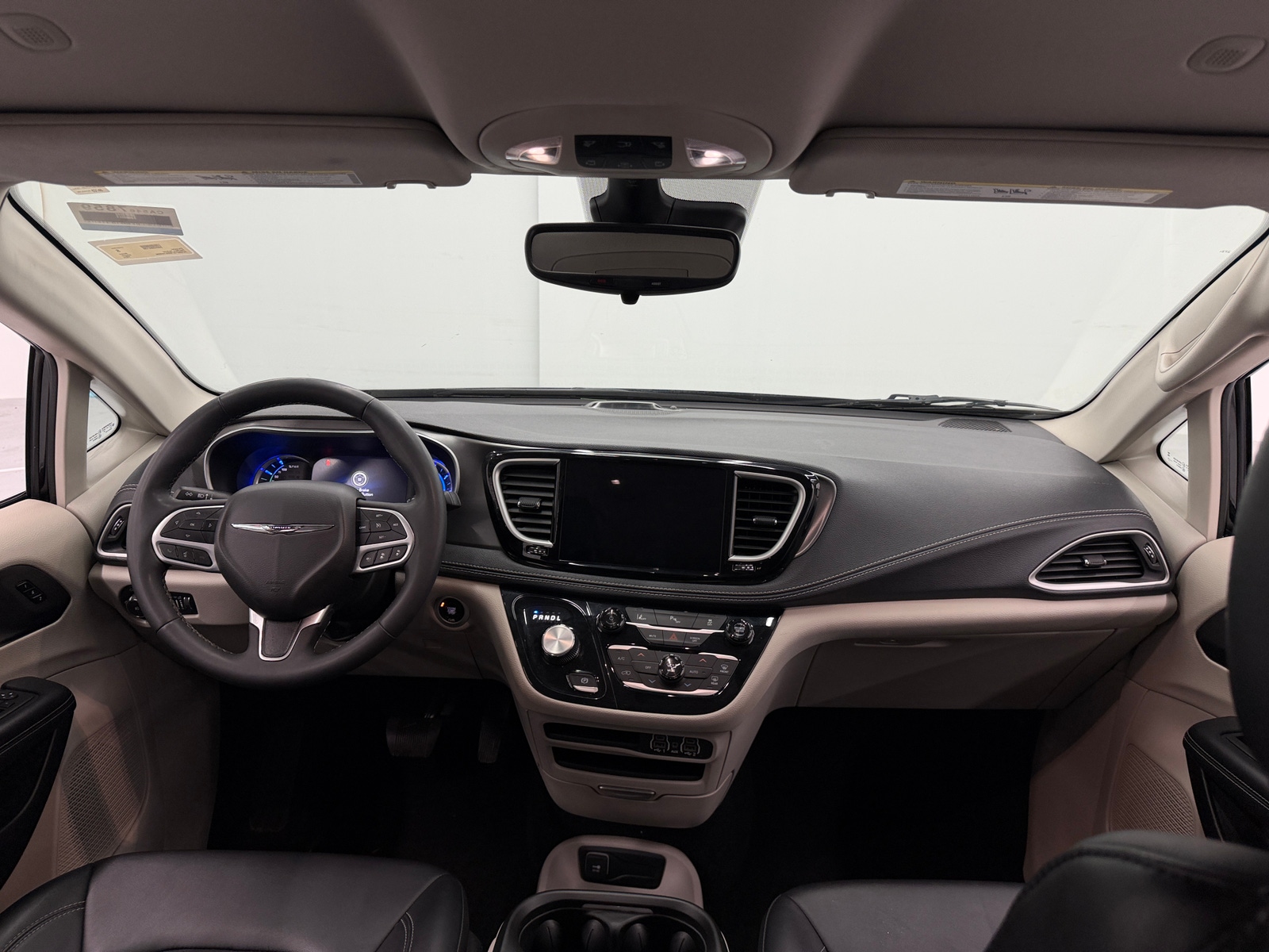 Thumbnail: 2024 Chrysler Pacifica - 2
