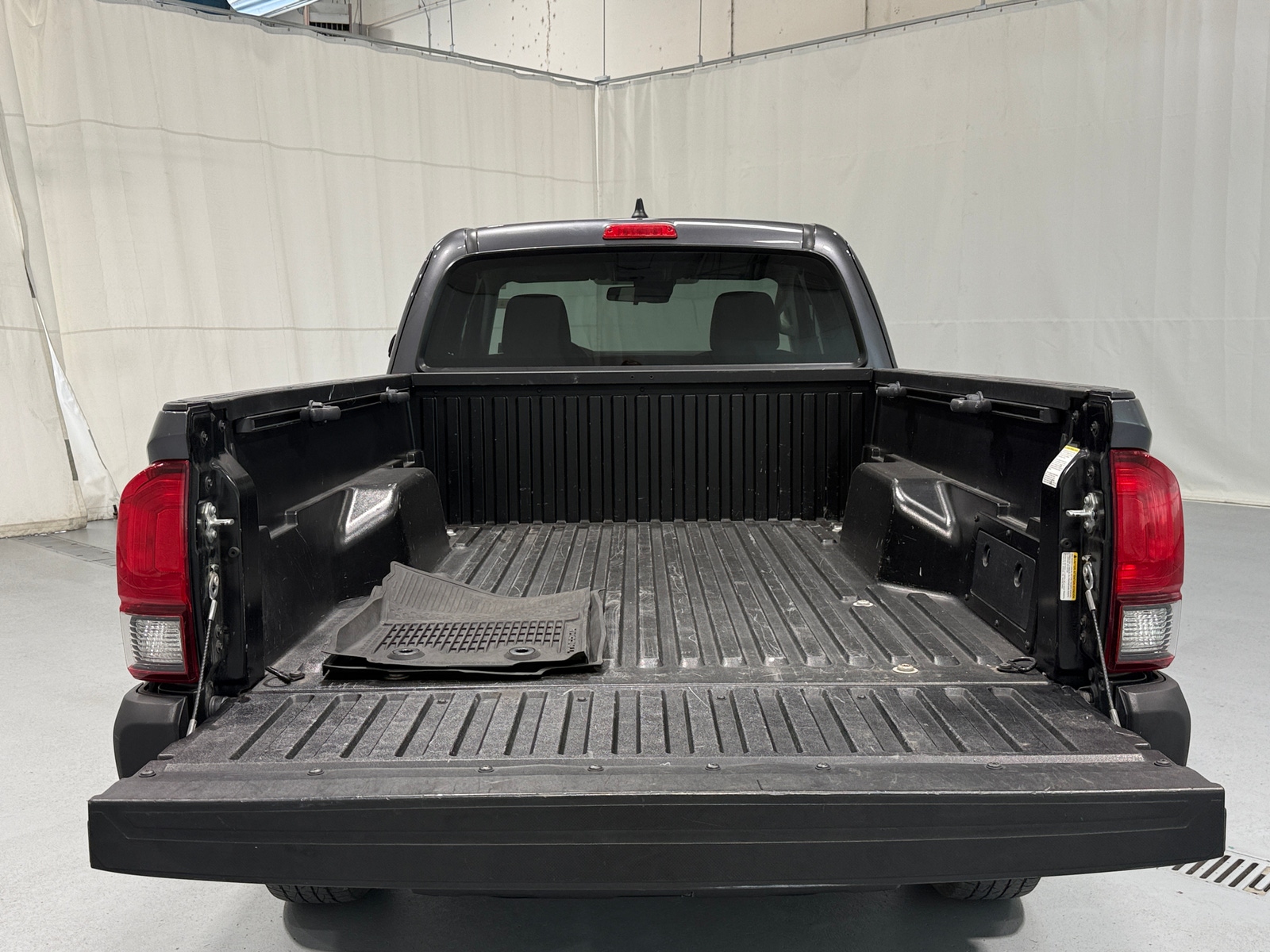Thumbnail: 2021 Toyota Tacoma - 6