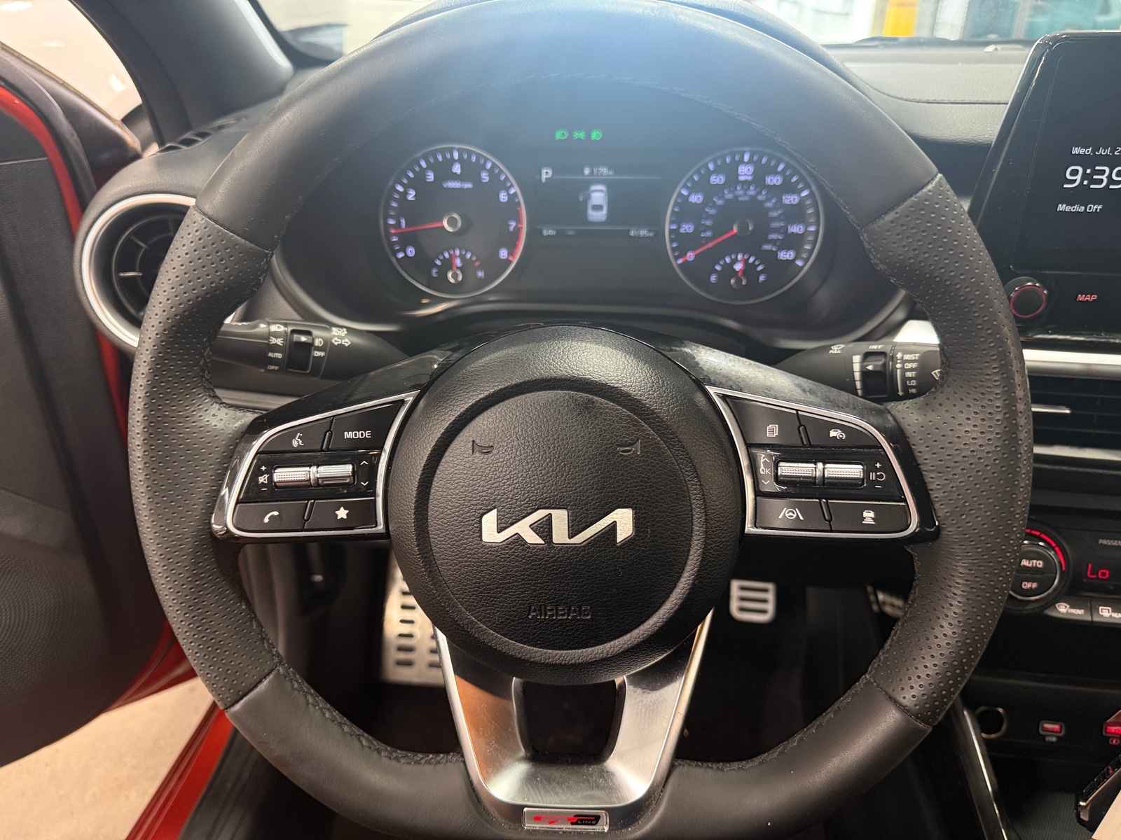 Thumbnail: 2023 Kia Forte - 4