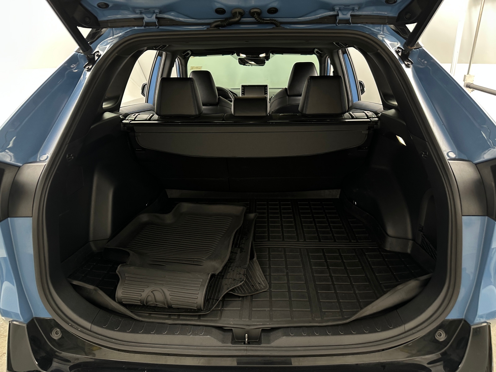Thumbnail: 2022 Toyota RAV4 - 6