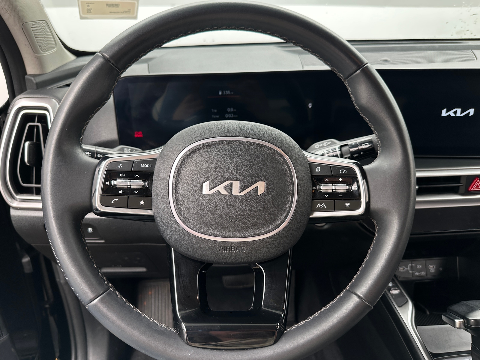 Thumbnail: 2024 Kia Sorento - 4