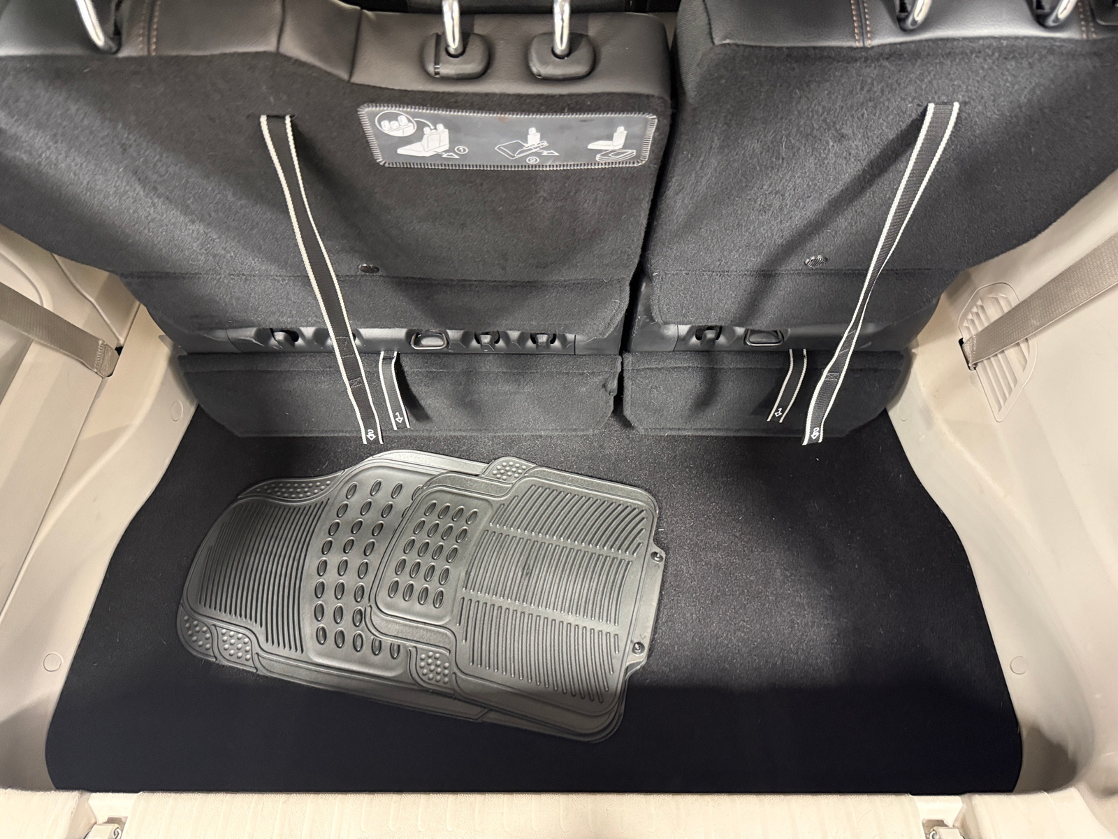 Thumbnail: 2018 Chrysler Pacifica - 6