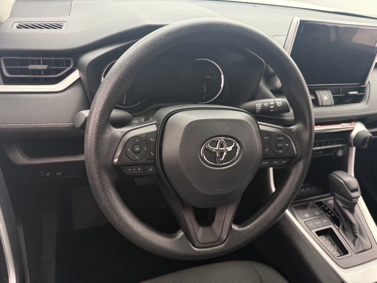 Thumbnail: 2025 Toyota RAV4 - 5
