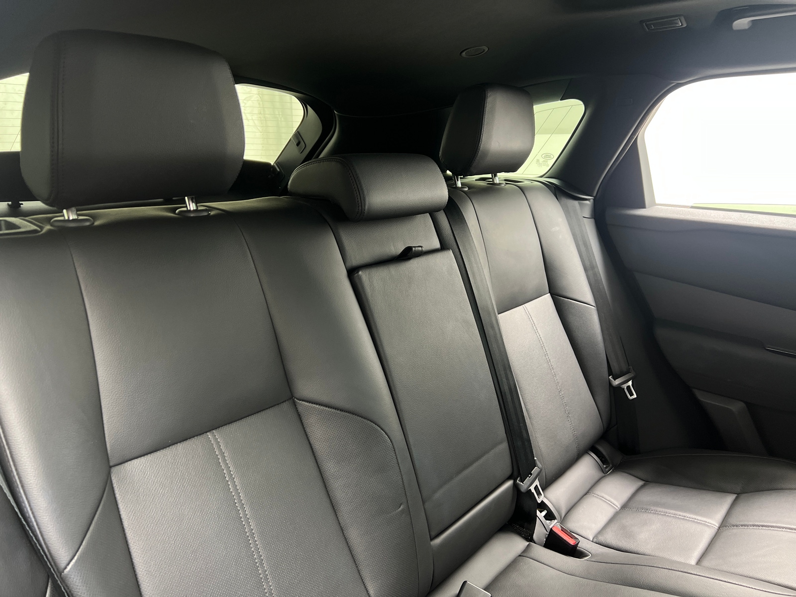Thumbnail: 2025 Land Rover Range Rover Velar - 5