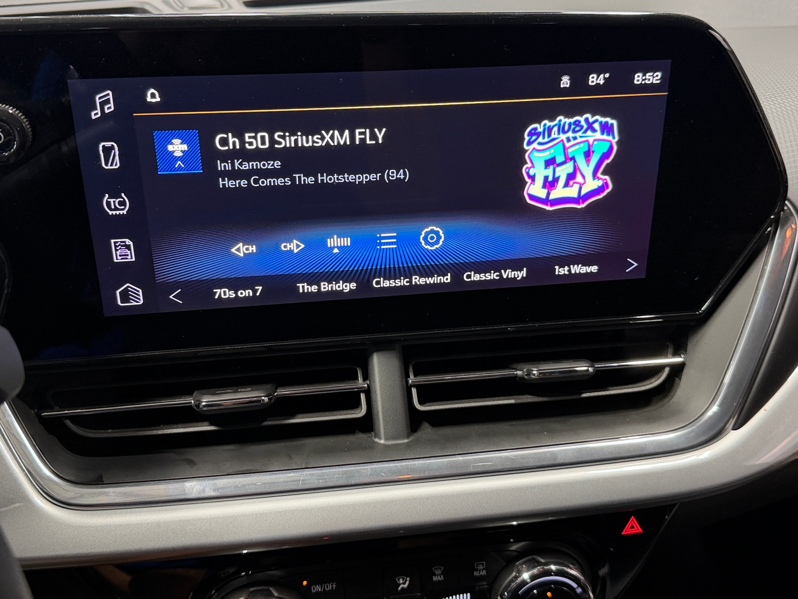 Thumbnail: 2025 Chevrolet Trax - 3