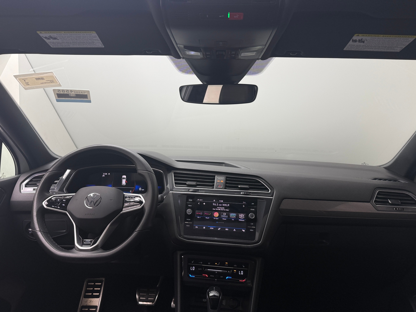 Thumbnail: 2023 Volkswagen Tiguan - 2