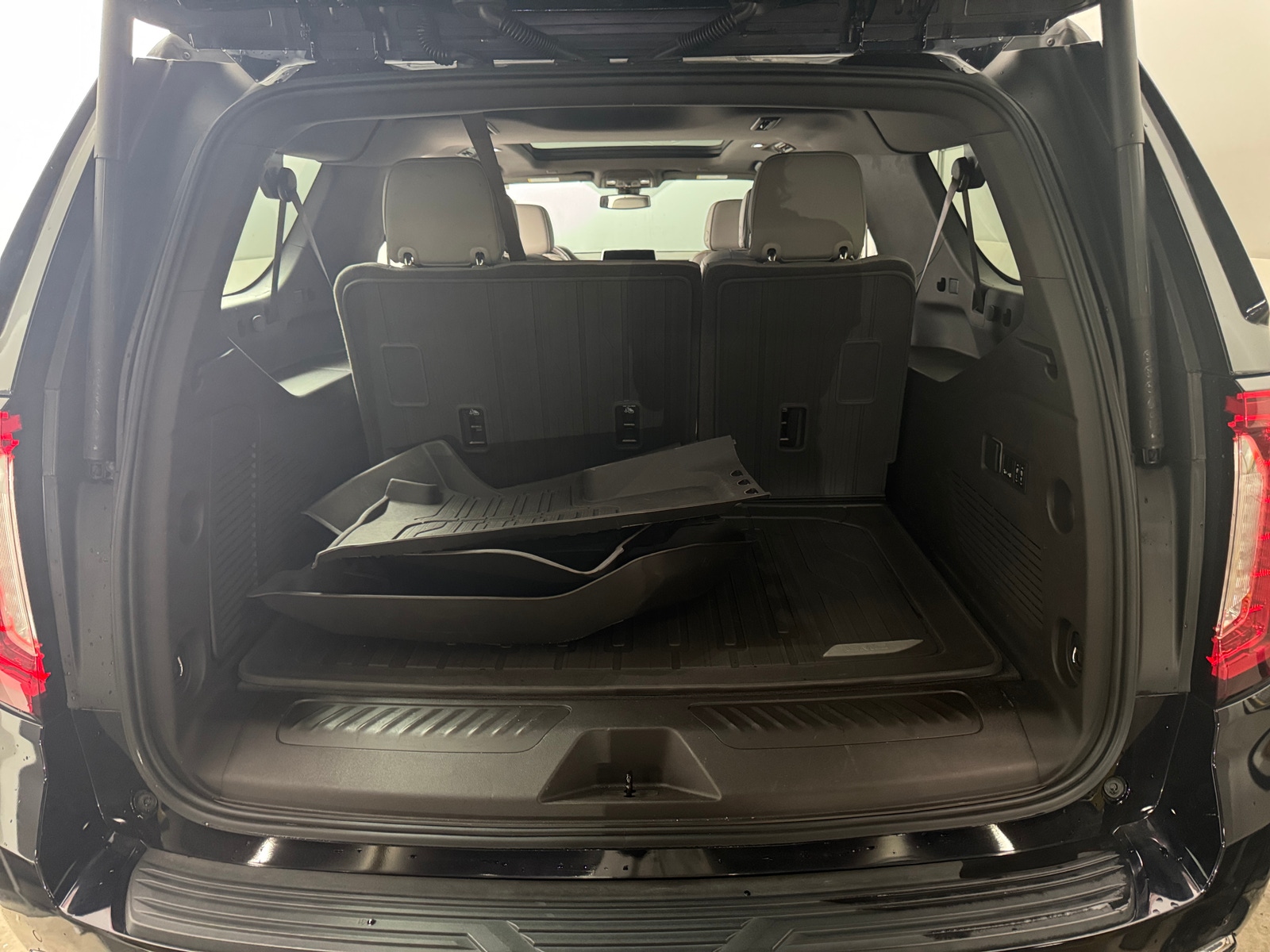 Thumbnail: 2022 GMC Yukon XL - 6